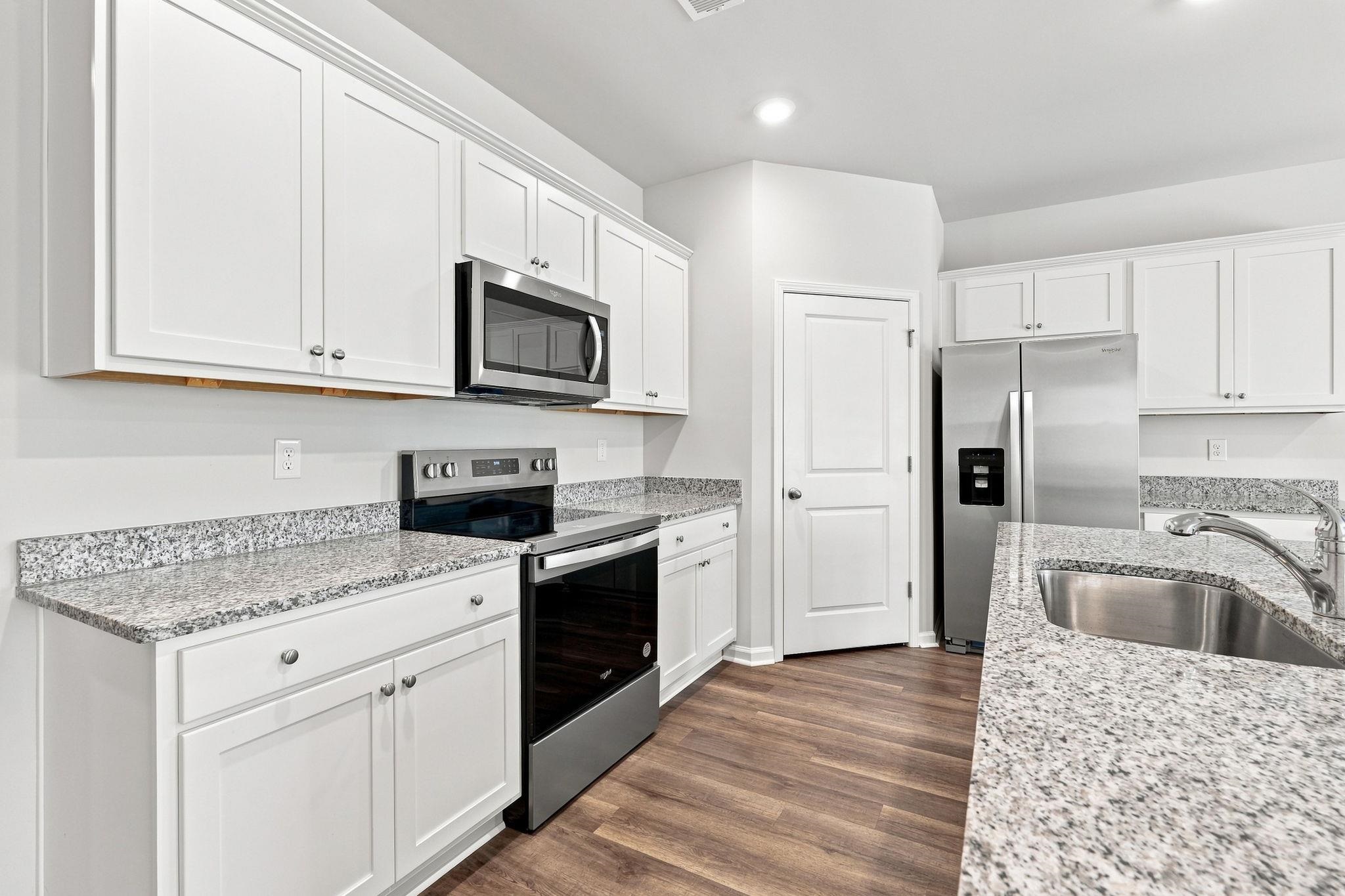 8001 Murrayfield Ct. Property Photo 17