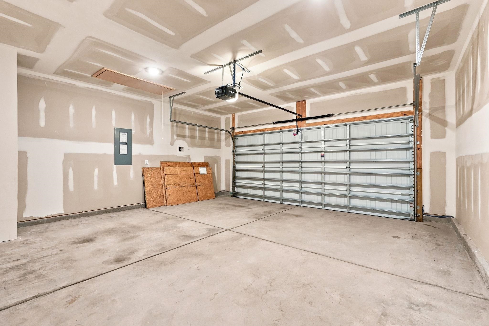 8001 Murrayfield Ct. Property Photo 41