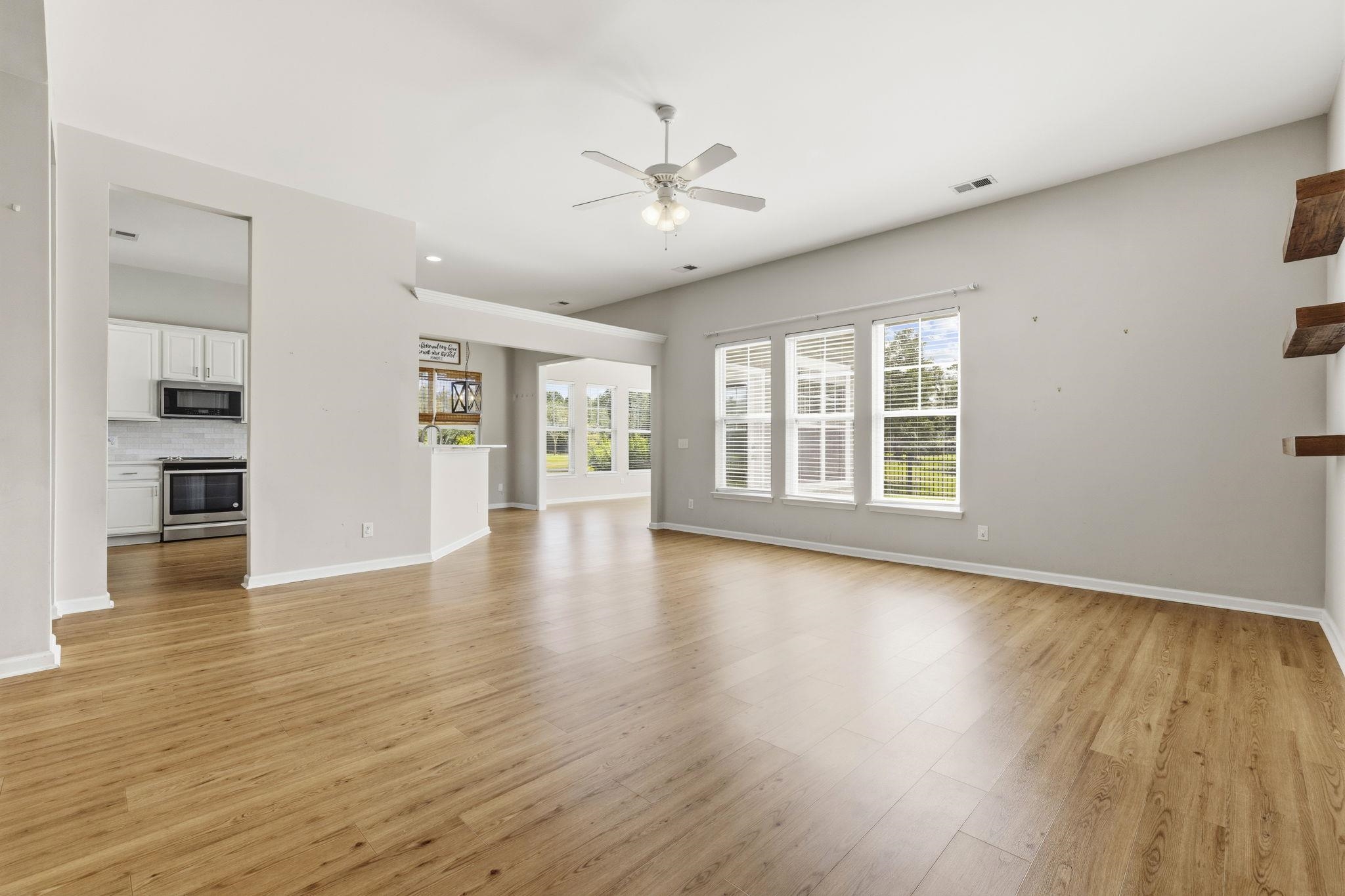 113 Haig Dr. Property Photo 3
