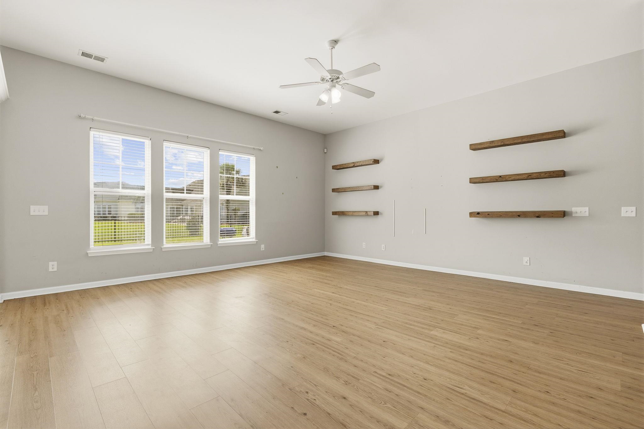 113 Haig Dr. Property Photo 4