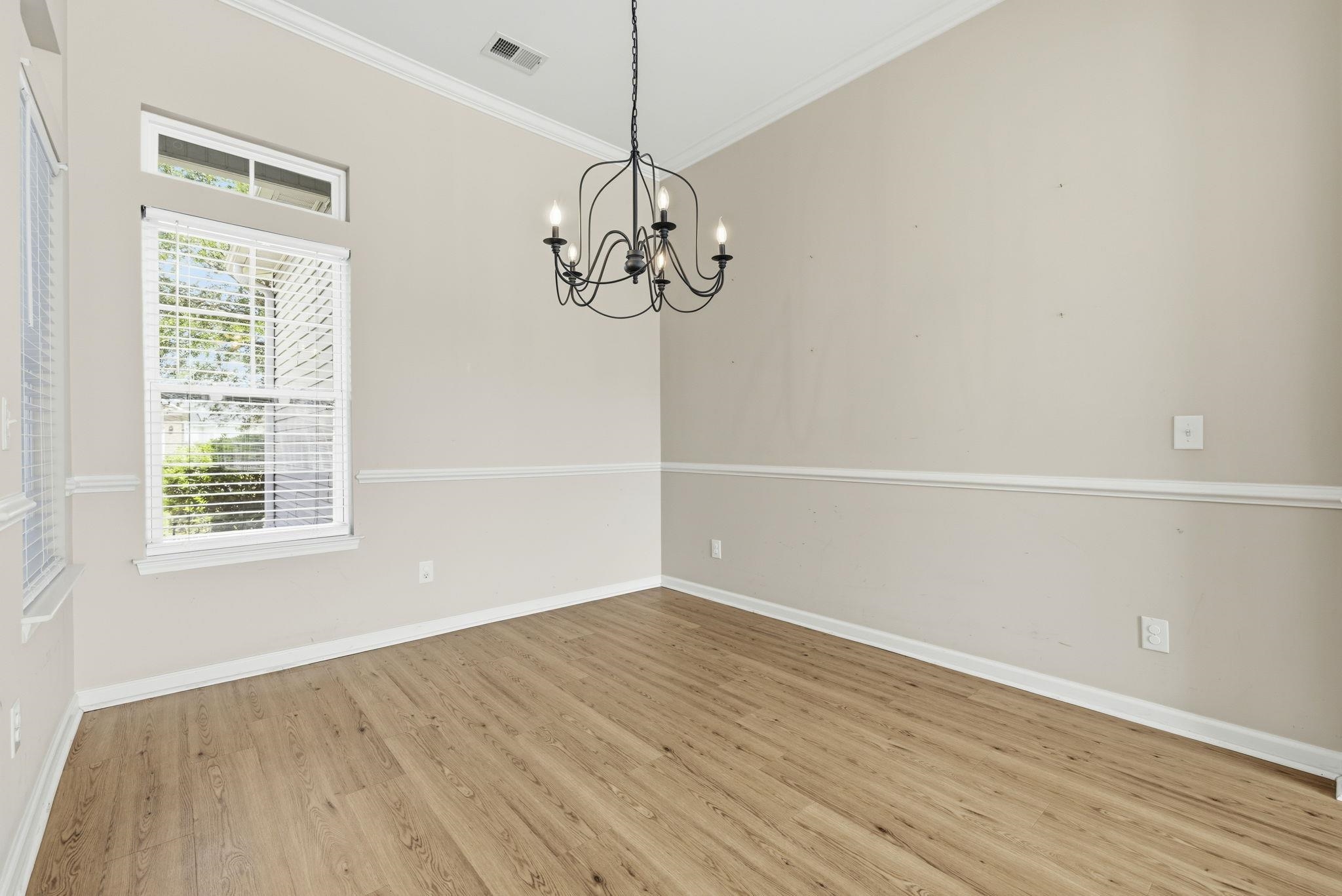 113 Haig Dr. Property Photo 15