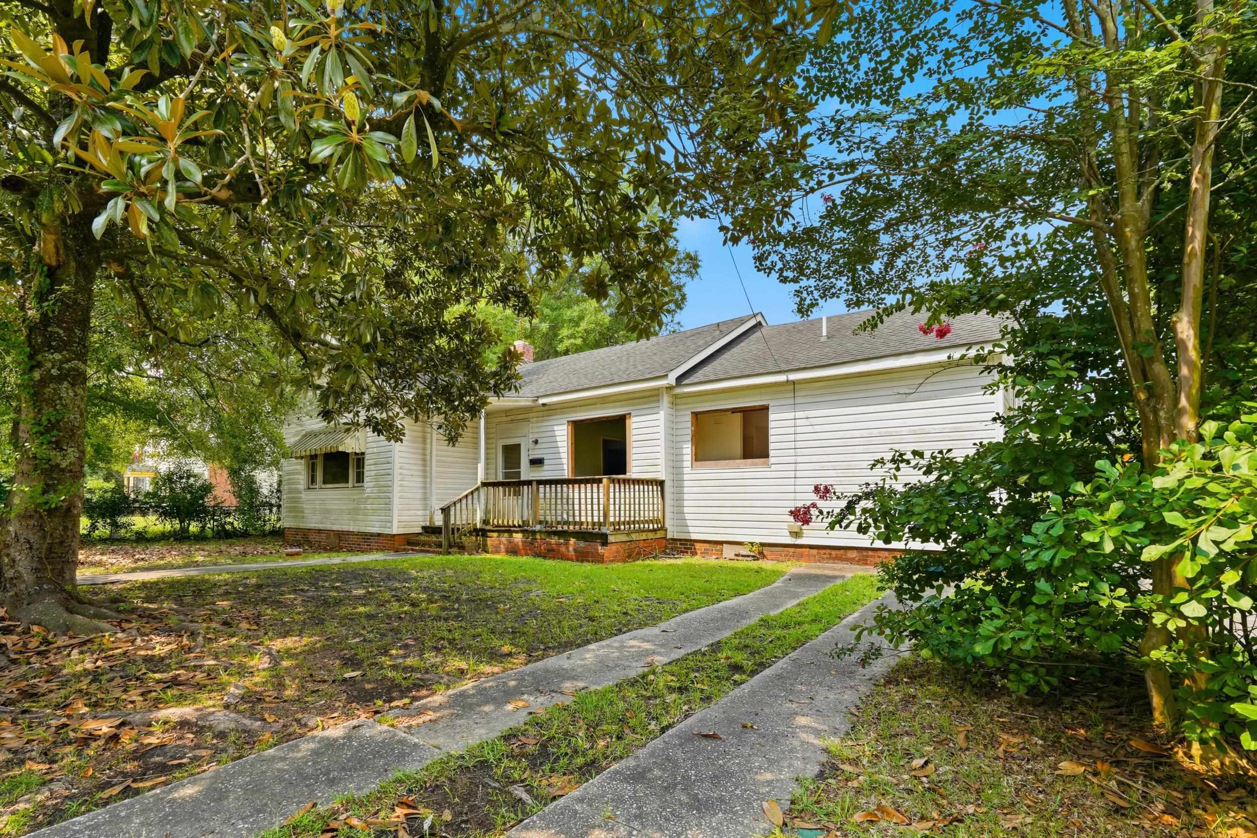 441 N Smith St. Property Photo 3