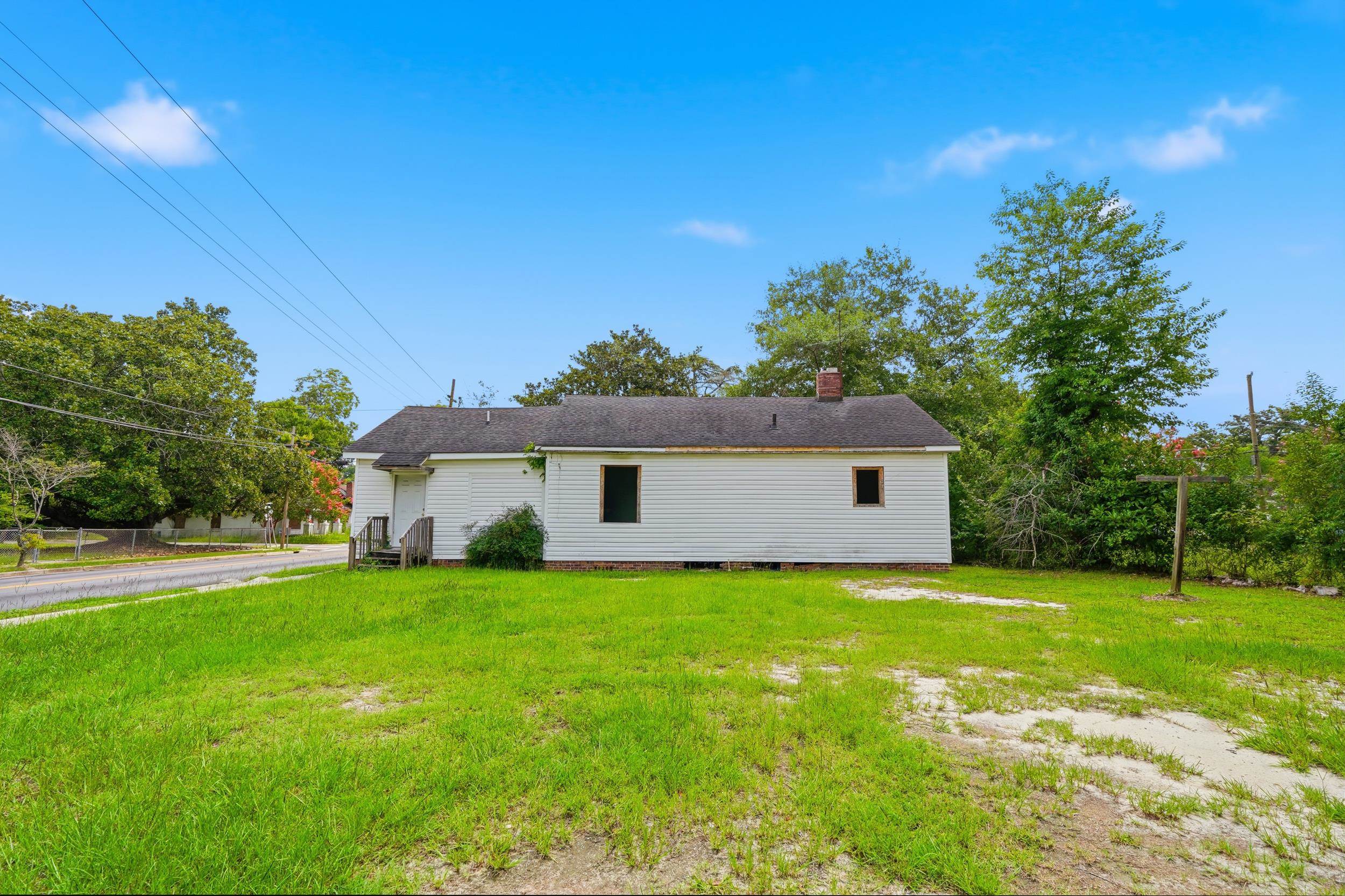 441 N Smith St. Property Photo 12