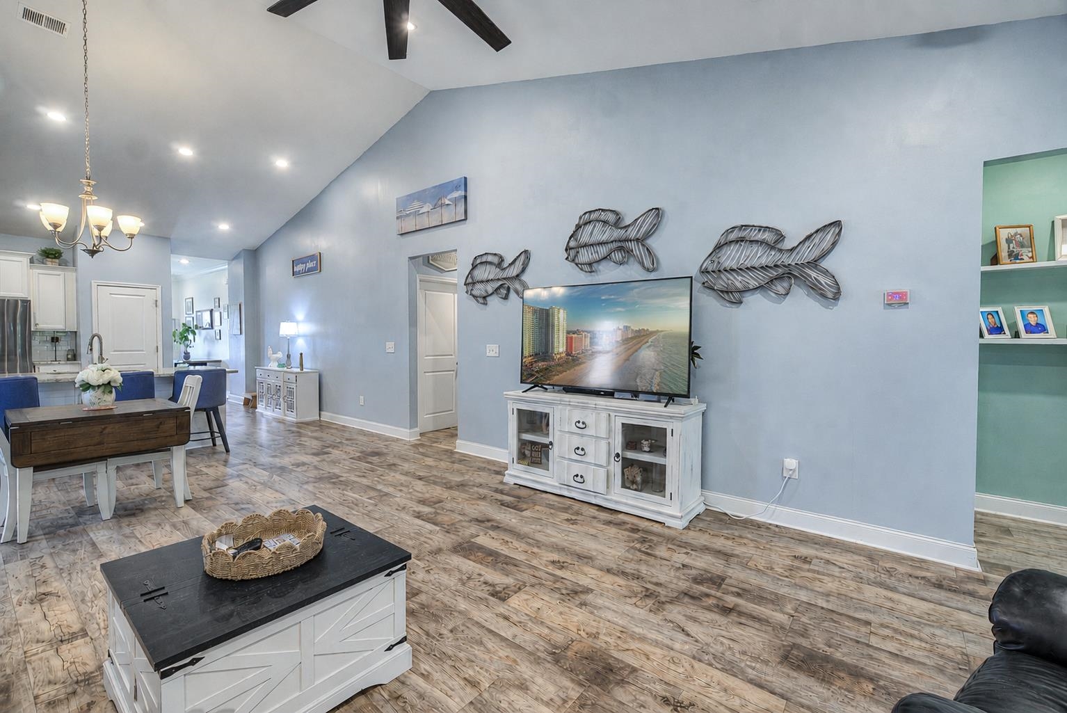 2644 Goldfinch Dr. Property Photo 15