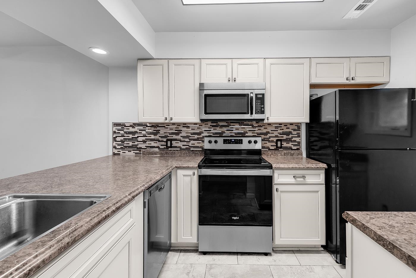 1840 Fairway Ridge Dr. Property Photo 2
