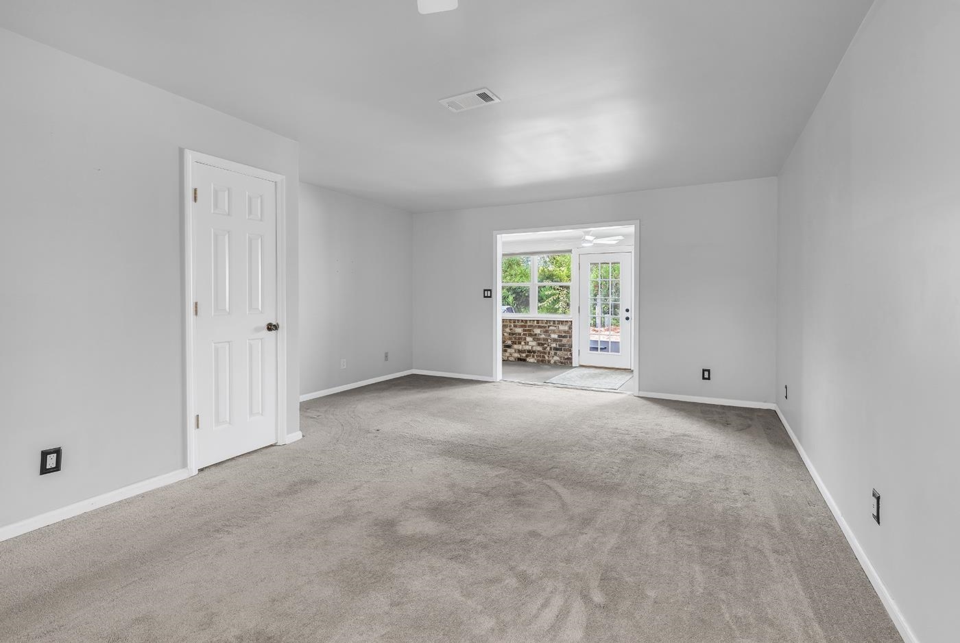 1840 Fairway Ridge Dr. Property Photo 3