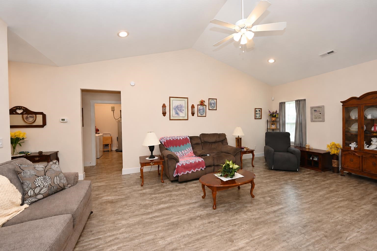 10651 S Highway 905 Property Photo 4