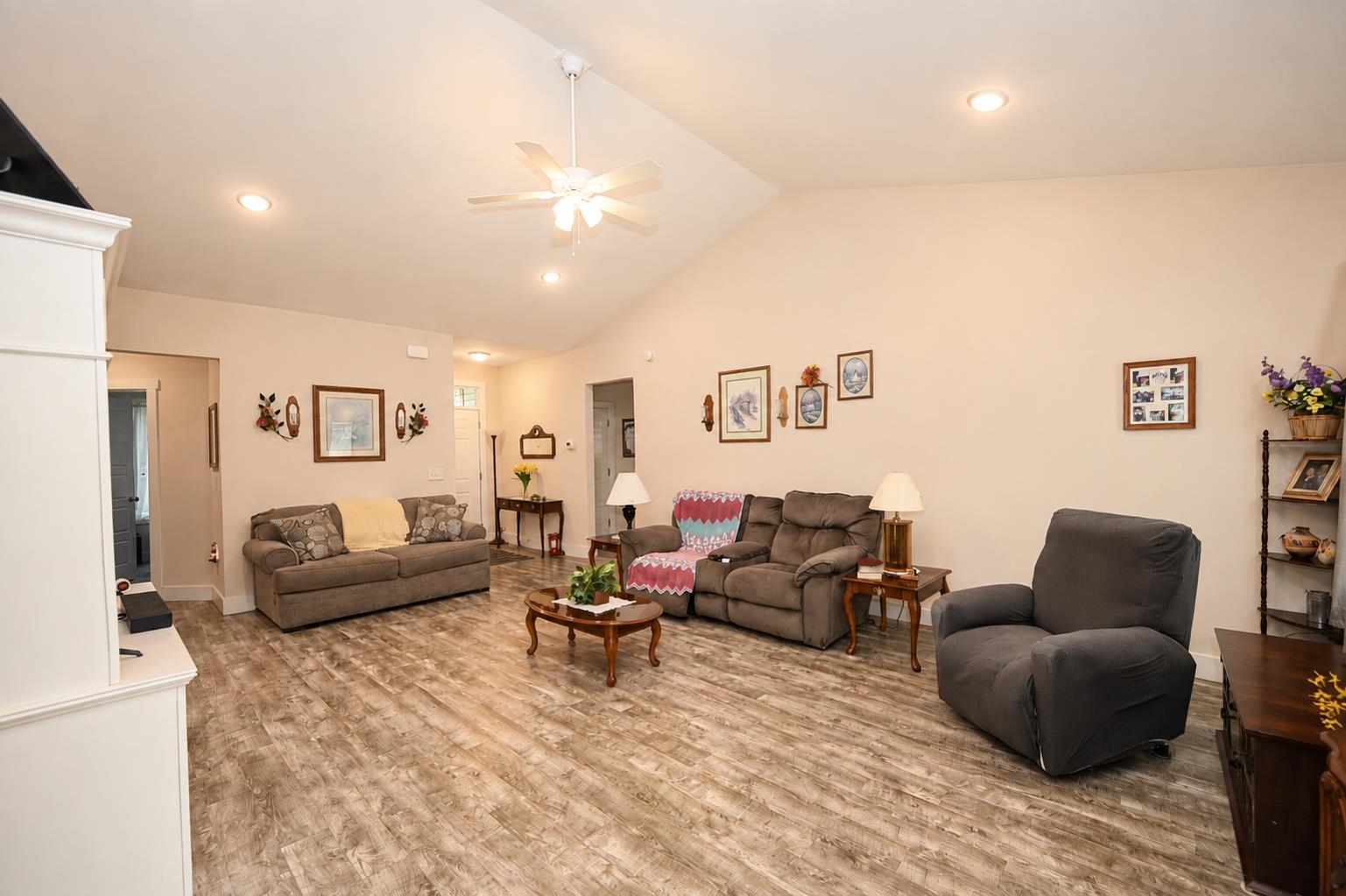 10651 S Highway 905 Property Photo 8