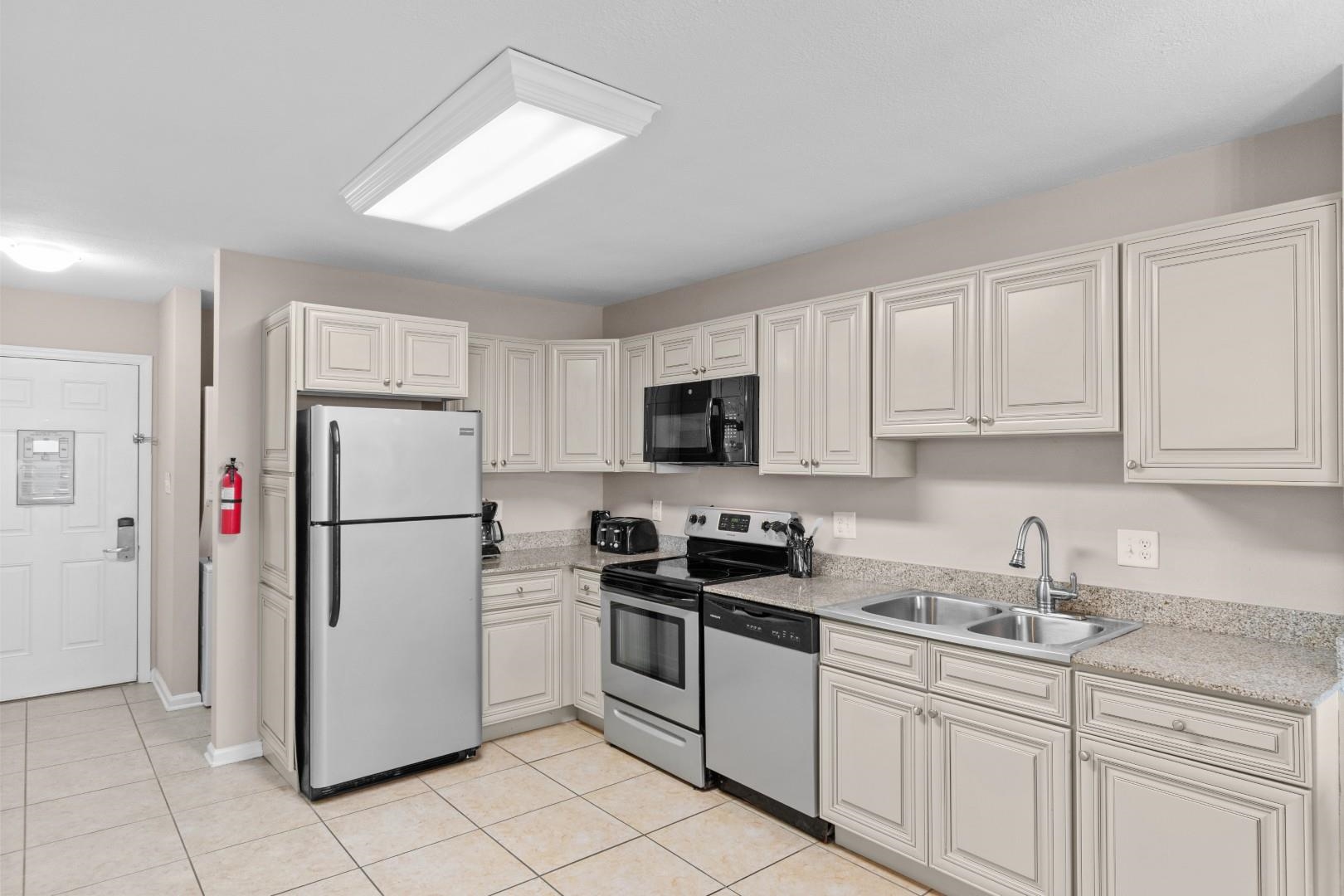 1011 S Ocean Blvd. Property Photo 6