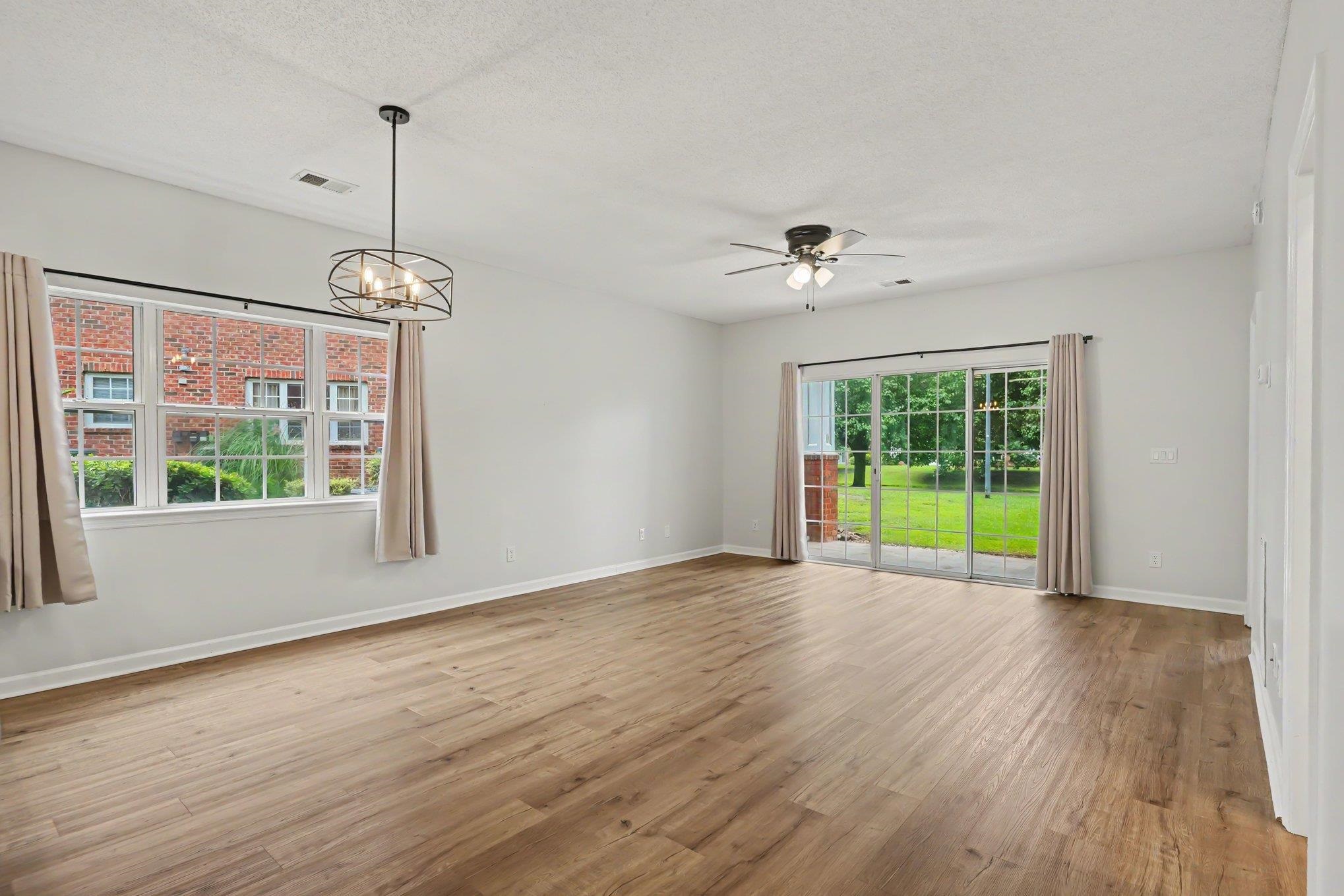 3919 Gladiola Ct. Property Photo 2