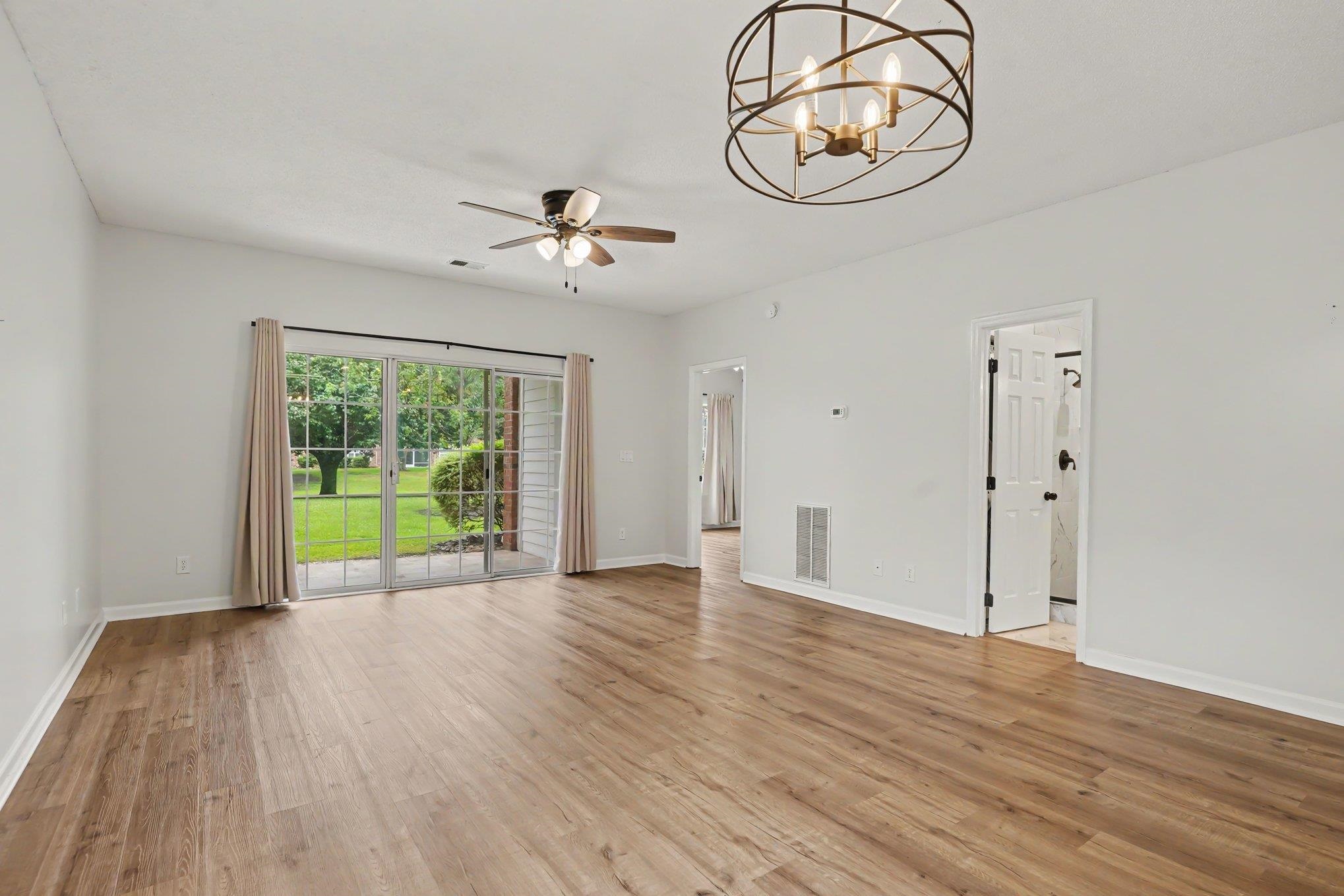 3919 Gladiola Ct. Property Photo 3