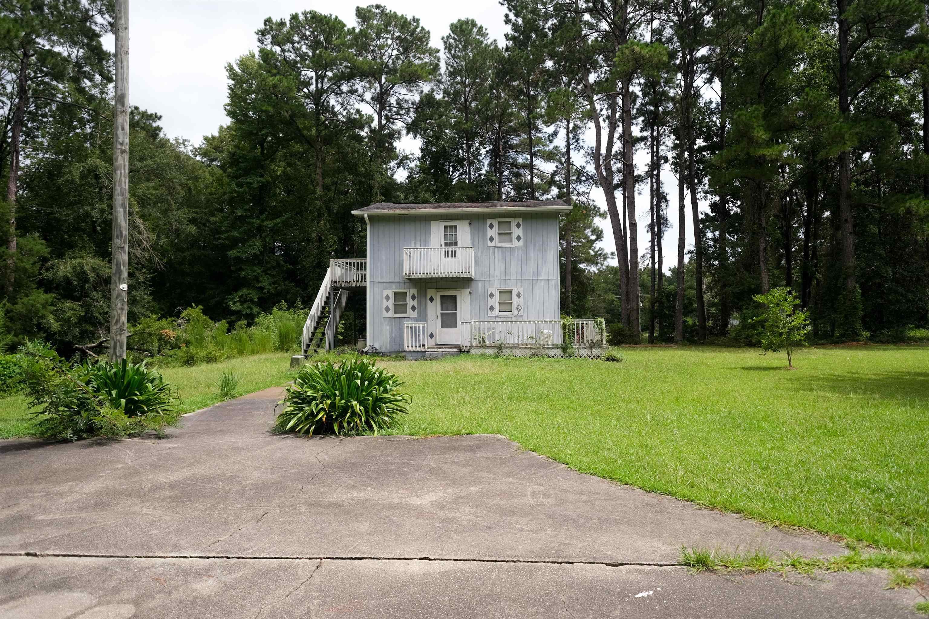 7060 Horseshoe Circle Property Photo 3