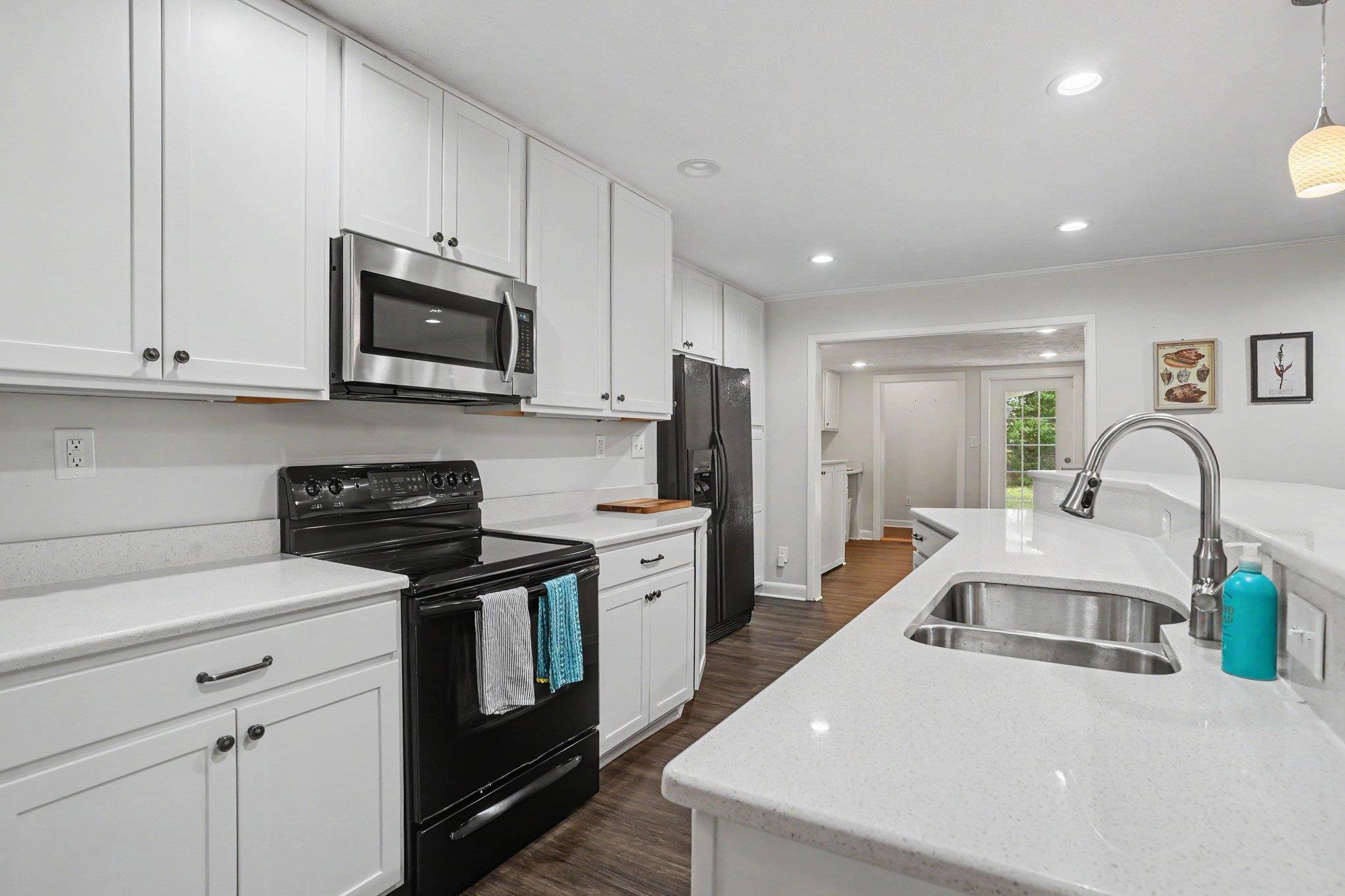 6303 Porcher Dr. Property Photo 10