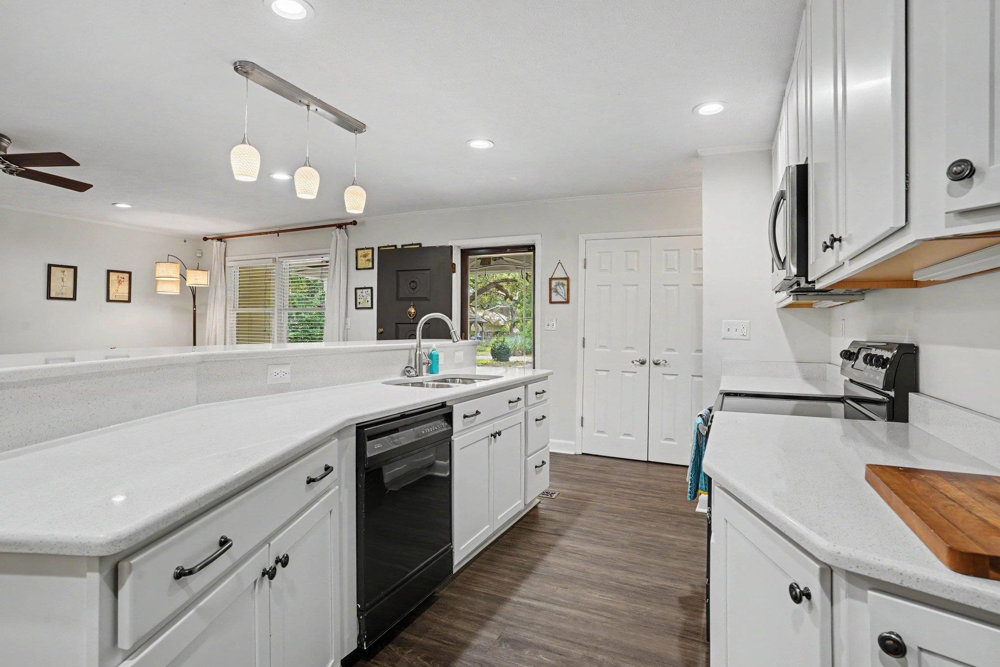 6303 Porcher Dr. Property Photo 12