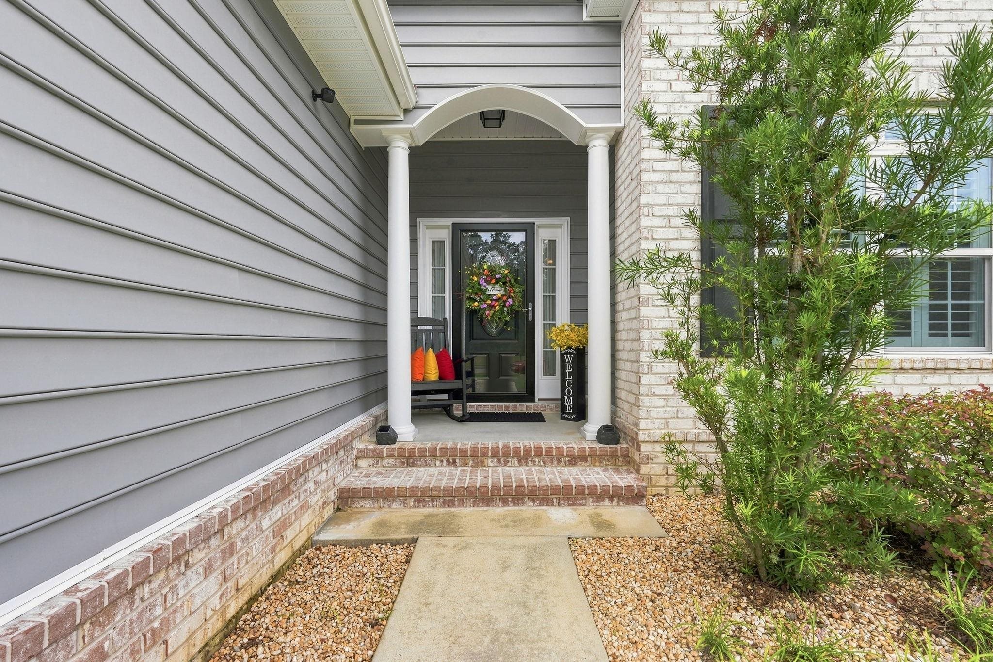 4101 Ridgewood Dr. Property Photo 3