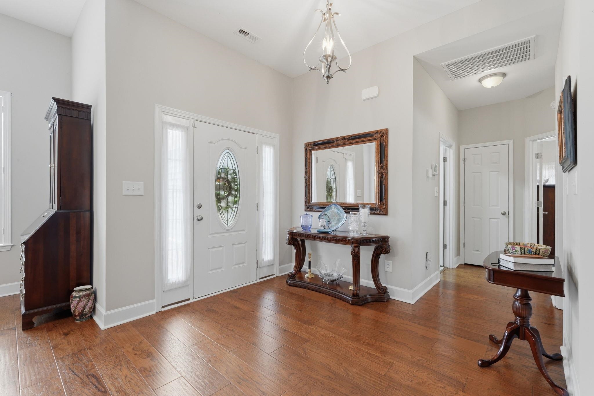 4101 Ridgewood Dr. Property Photo 4