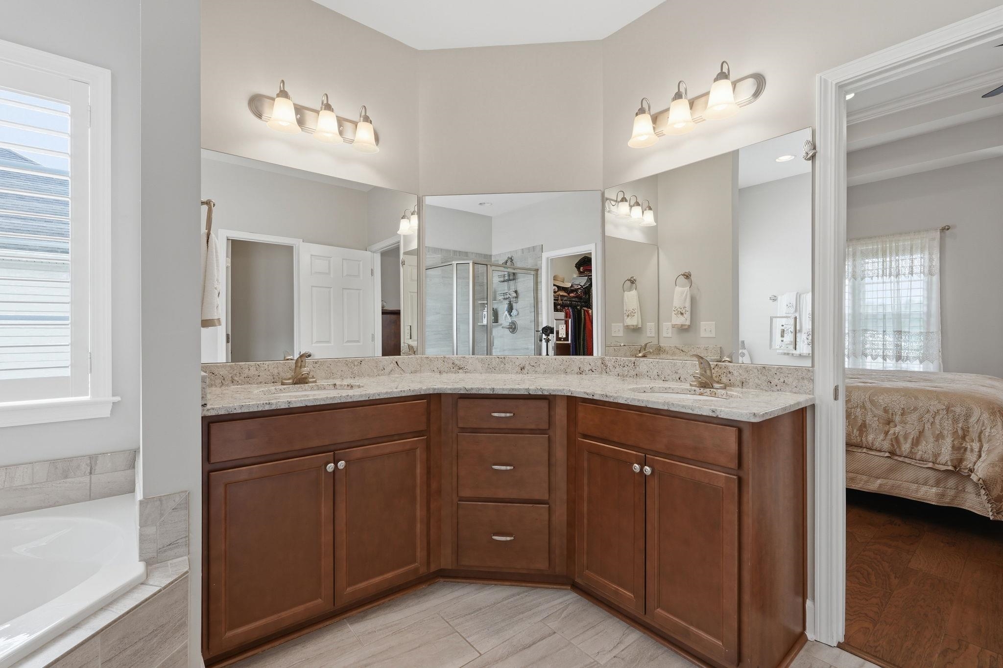4101 Ridgewood Dr. Property Photo 29