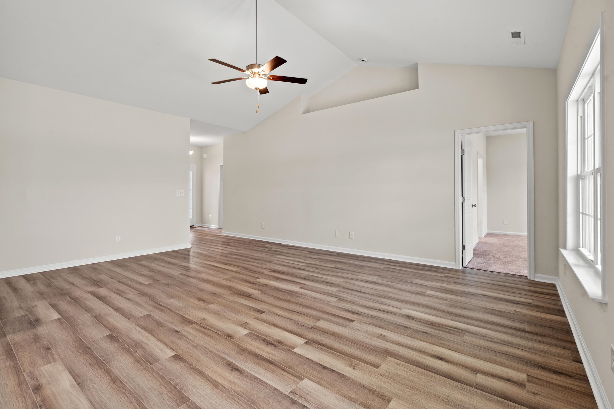 256 Sweetbridge Way Property Photo 6