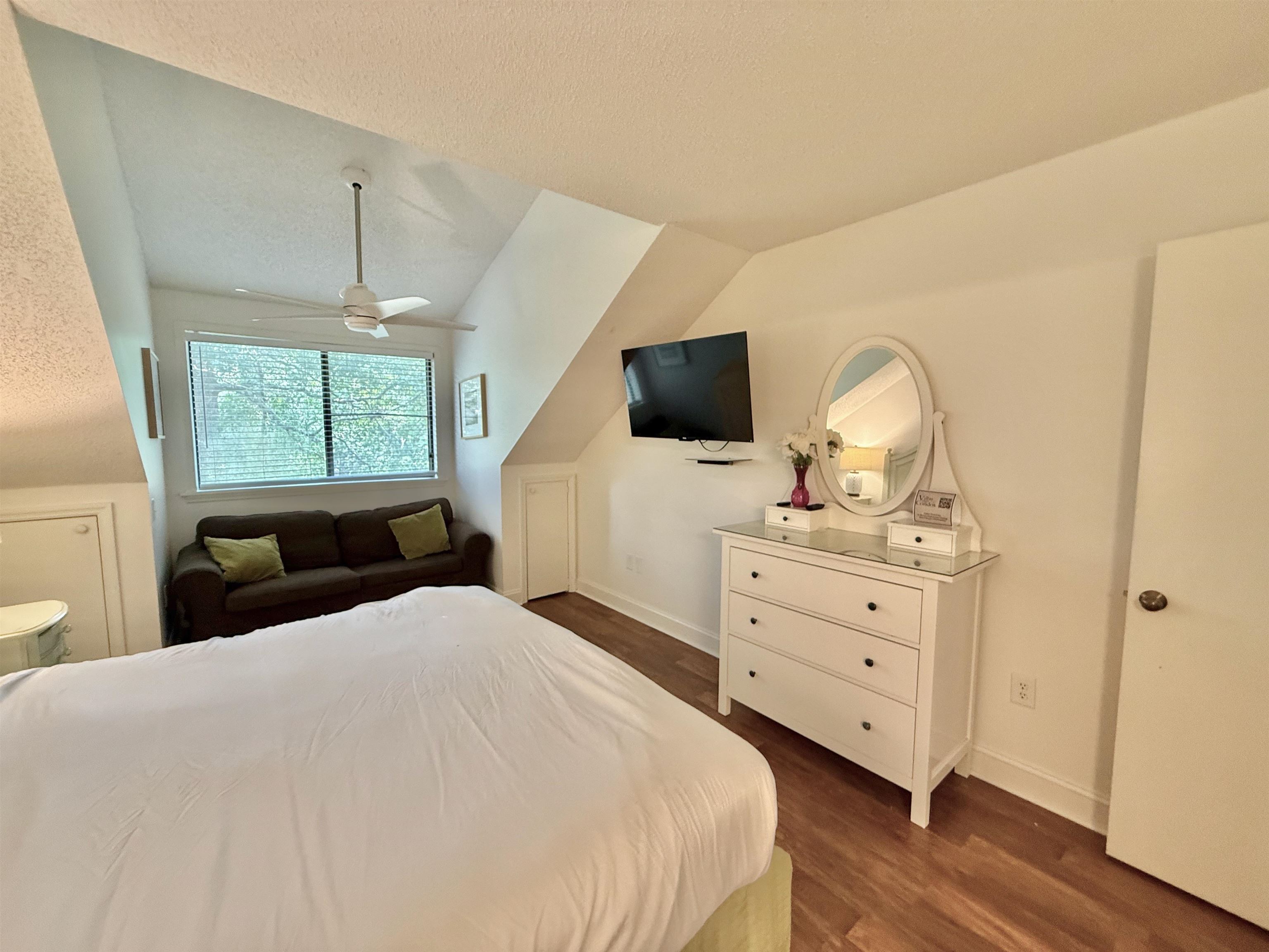 405 Abergele Way Property Photo 28