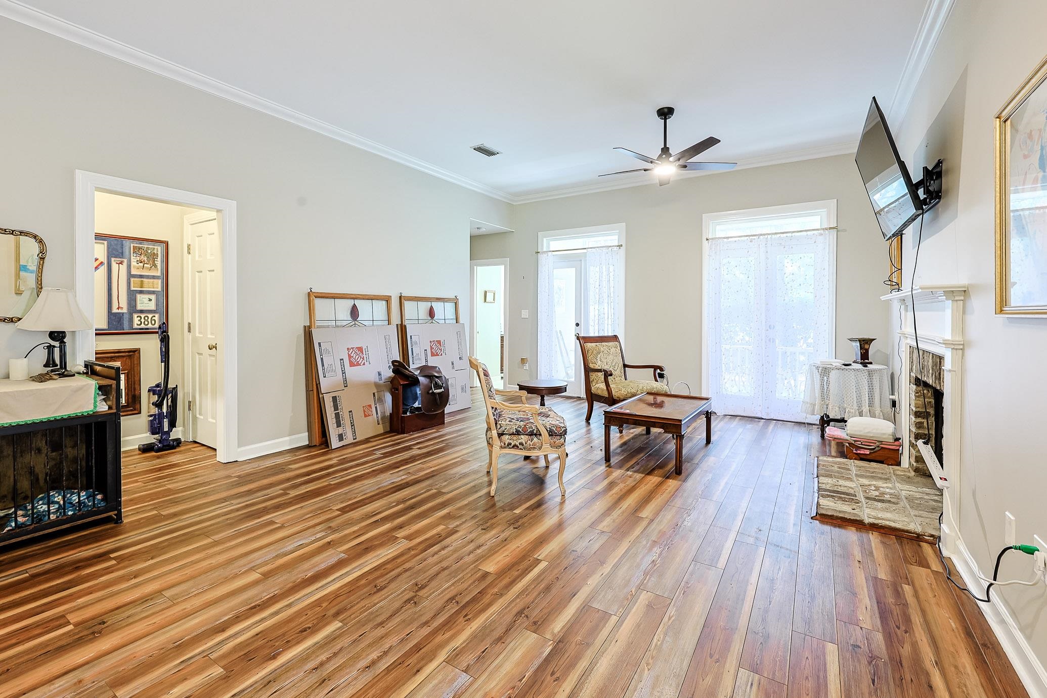 3034 Oak Grove Bend Property Photo 2