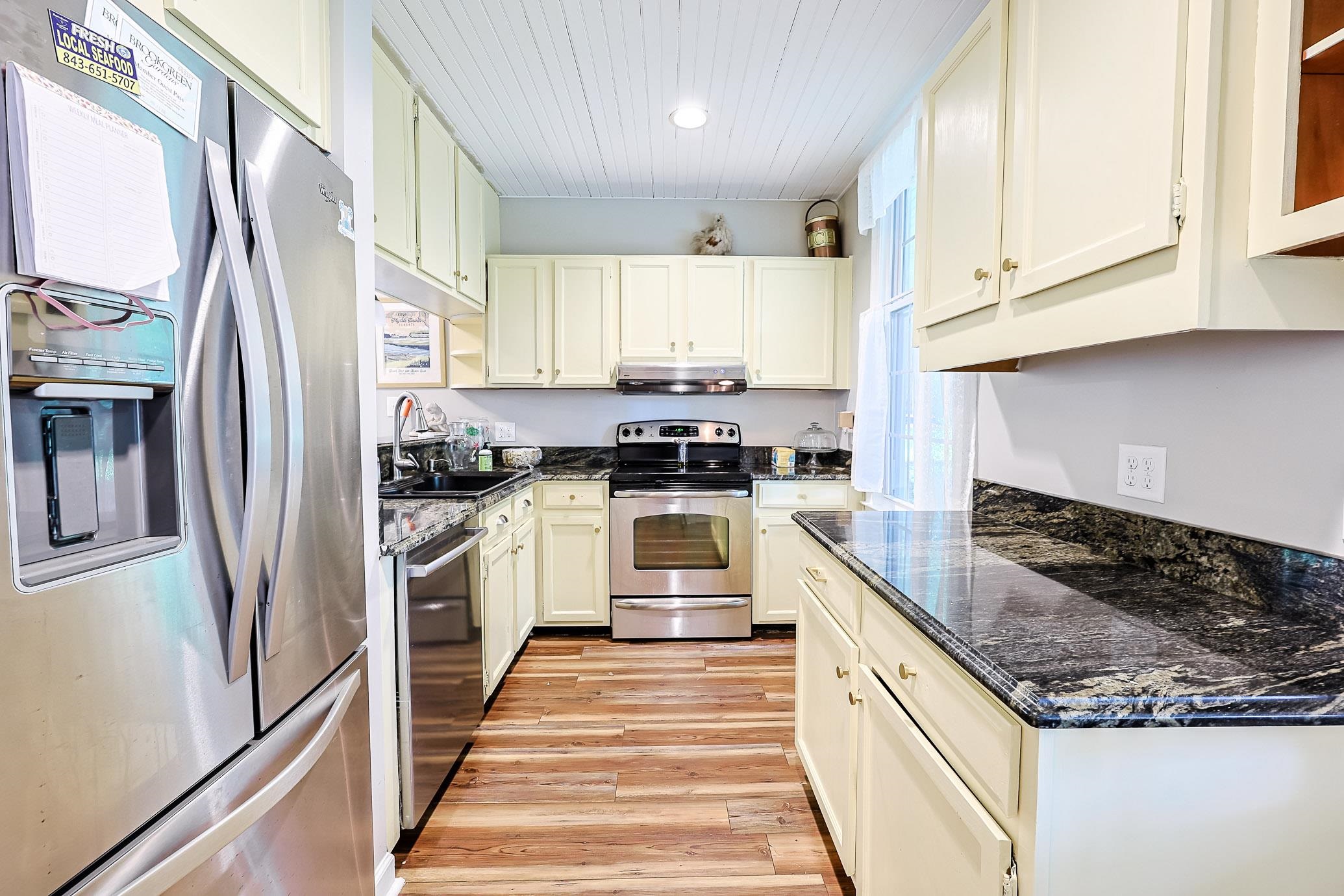 3034 Oak Grove Bend Property Photo 6