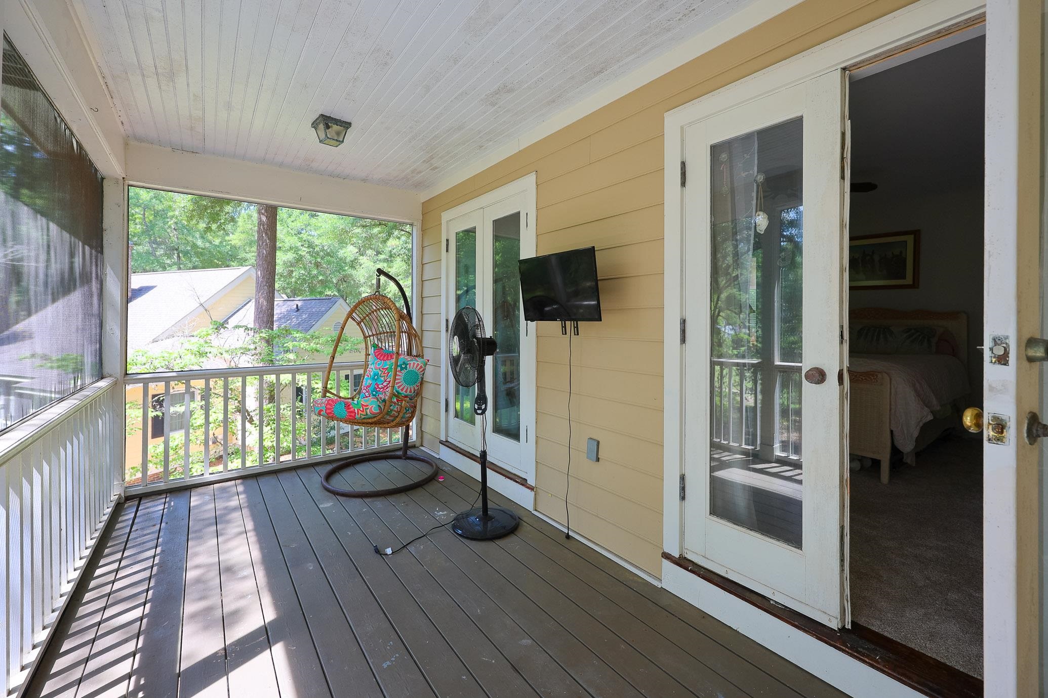 3034 Oak Grove Bend Property Photo 14