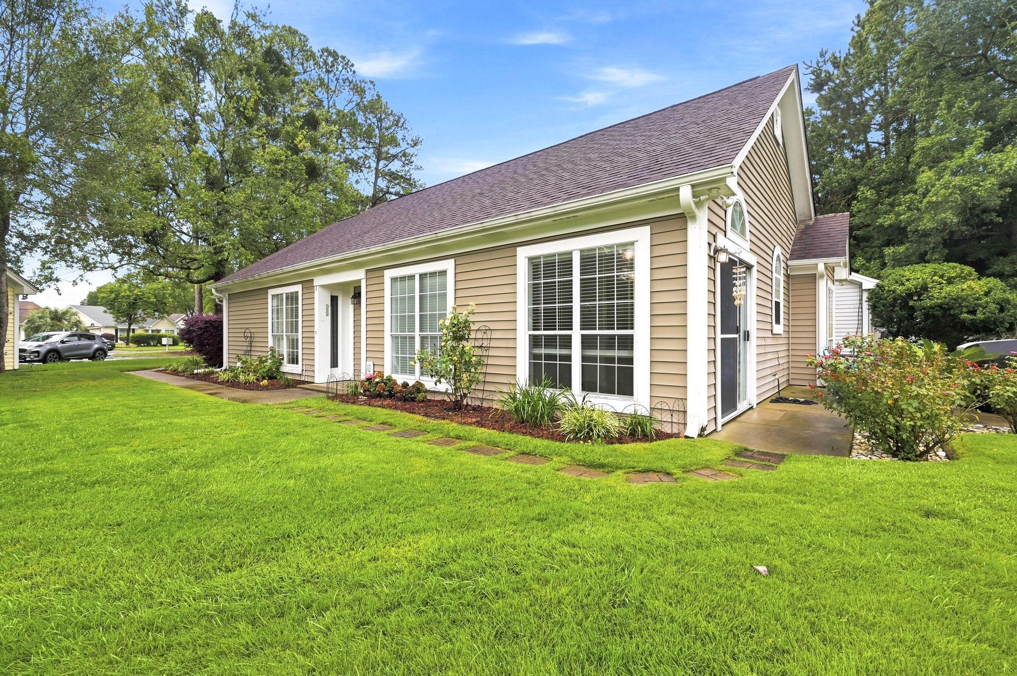6697 Wisteria Dr. Property Photo 1