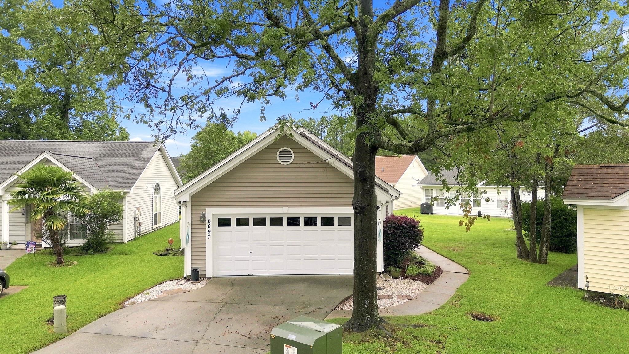 6697 Wisteria Dr. Property Photo 2