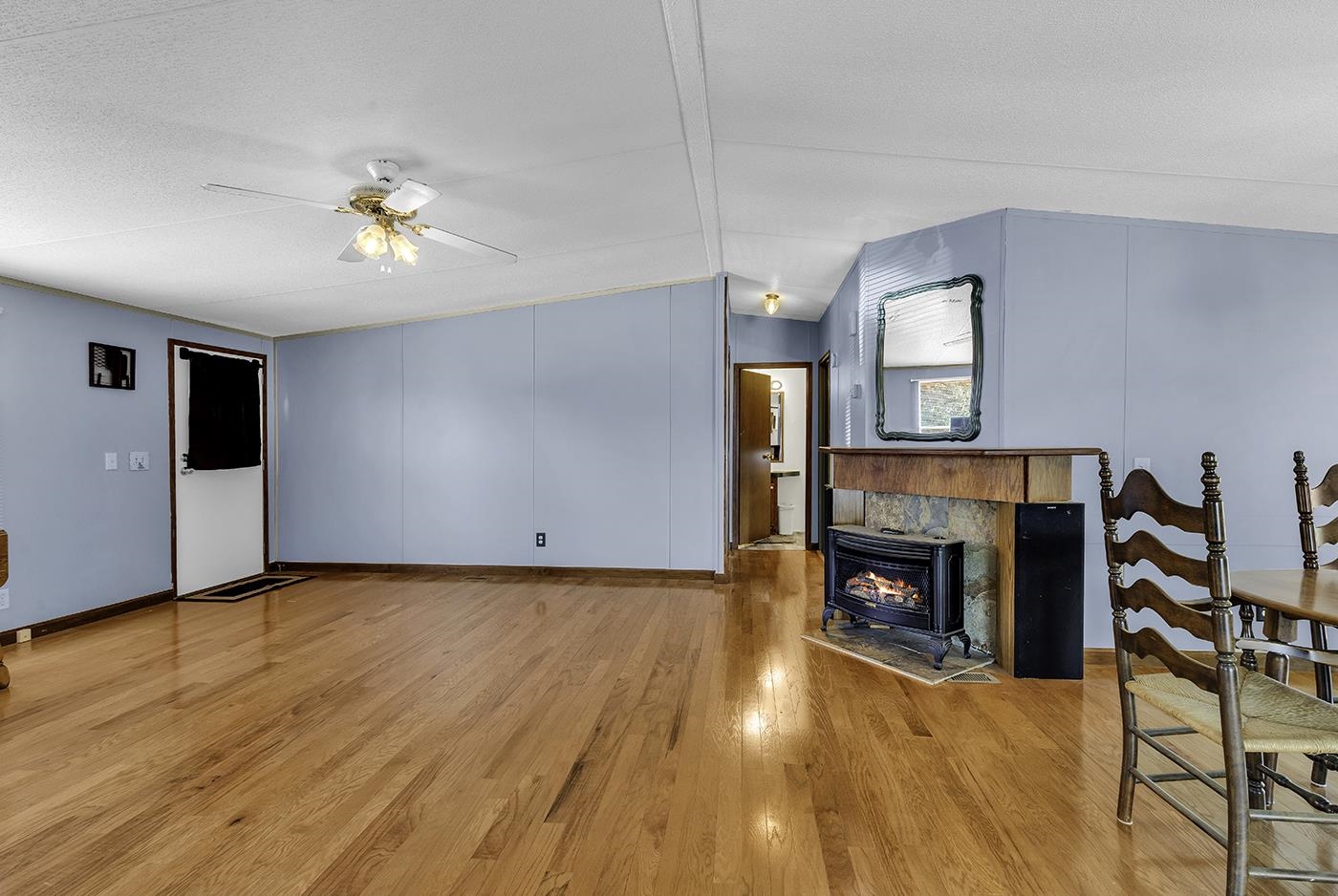 606 Daniella Dr. Property Photo 7