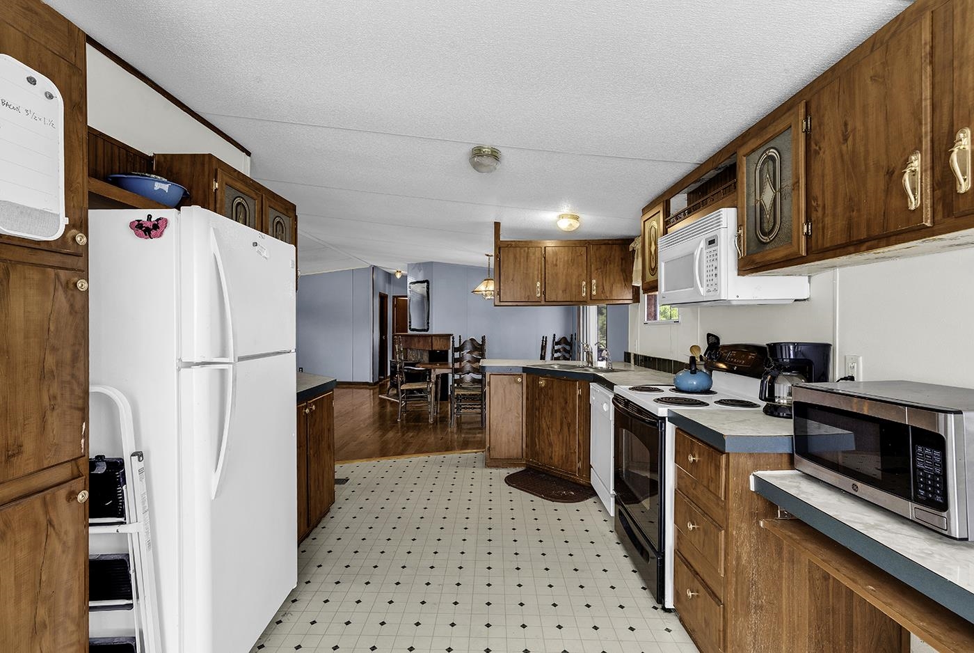 606 Daniella Dr. Property Photo 11