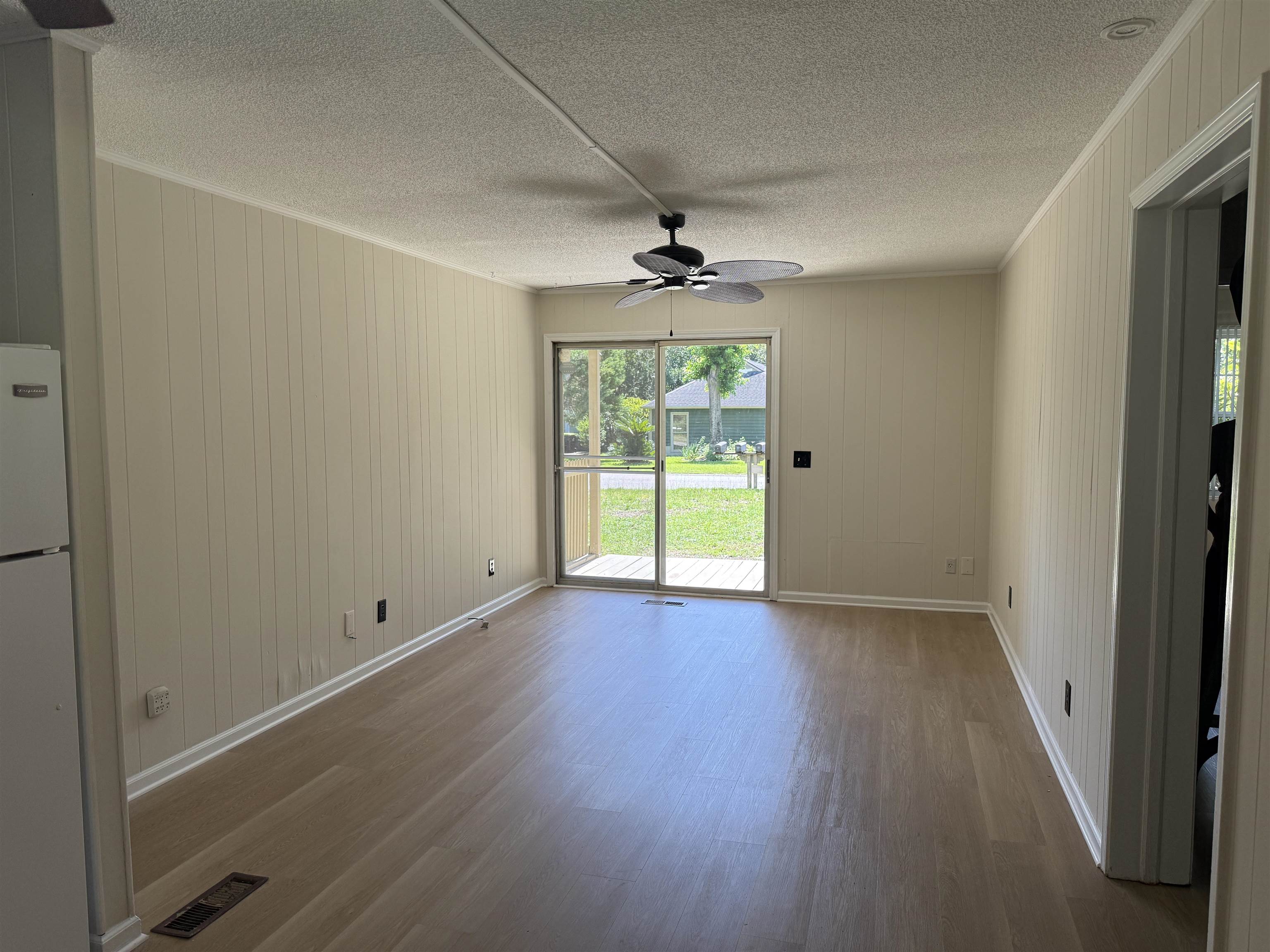 4067 Fairway Dr. Property Photo 2