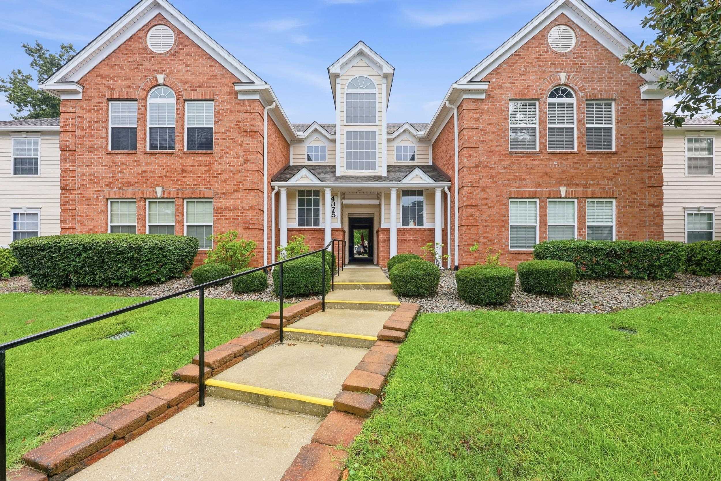 4375 Crepe Myrtle Ct. Property Photo 2