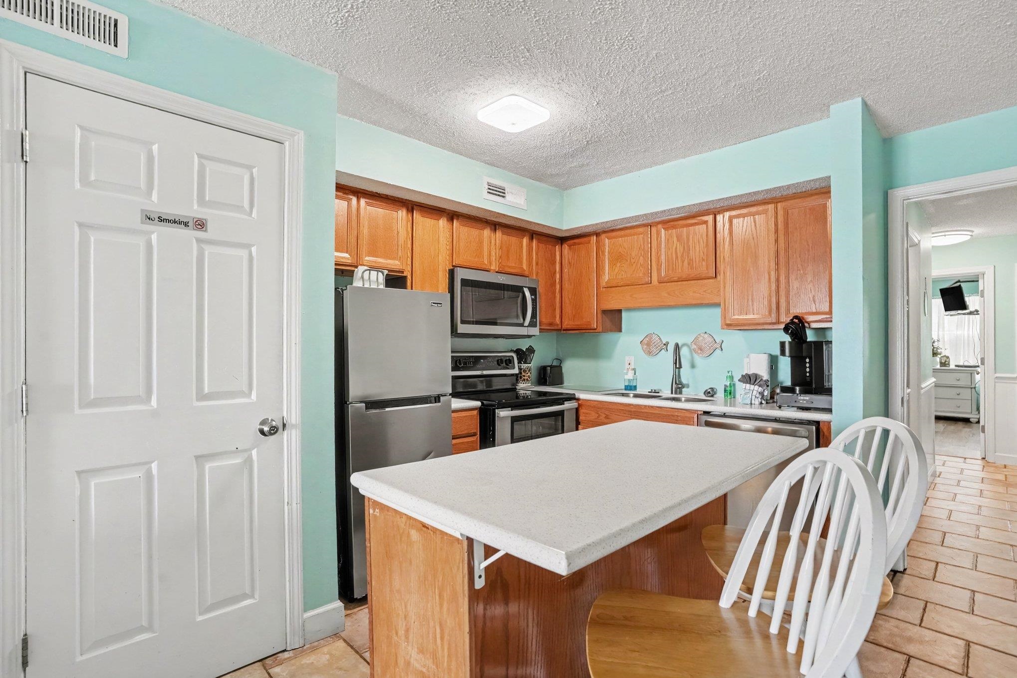 340 N Waccamaw Dr. Property Photo 6