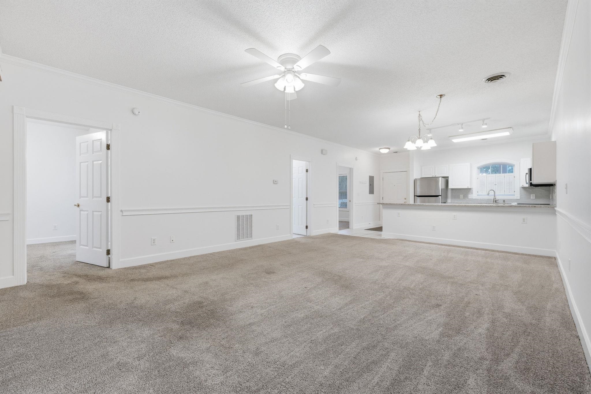 4155 Hibiscus Dr. Property Photo 5