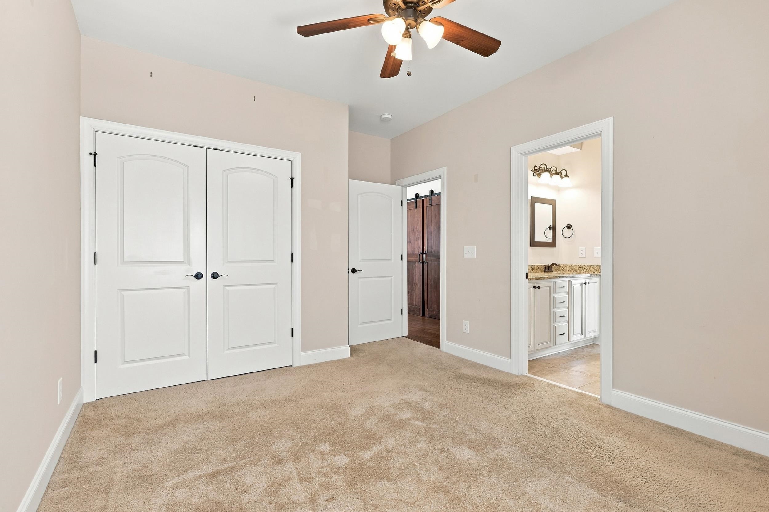 456 Saint Julian Ln. Property Photo 24