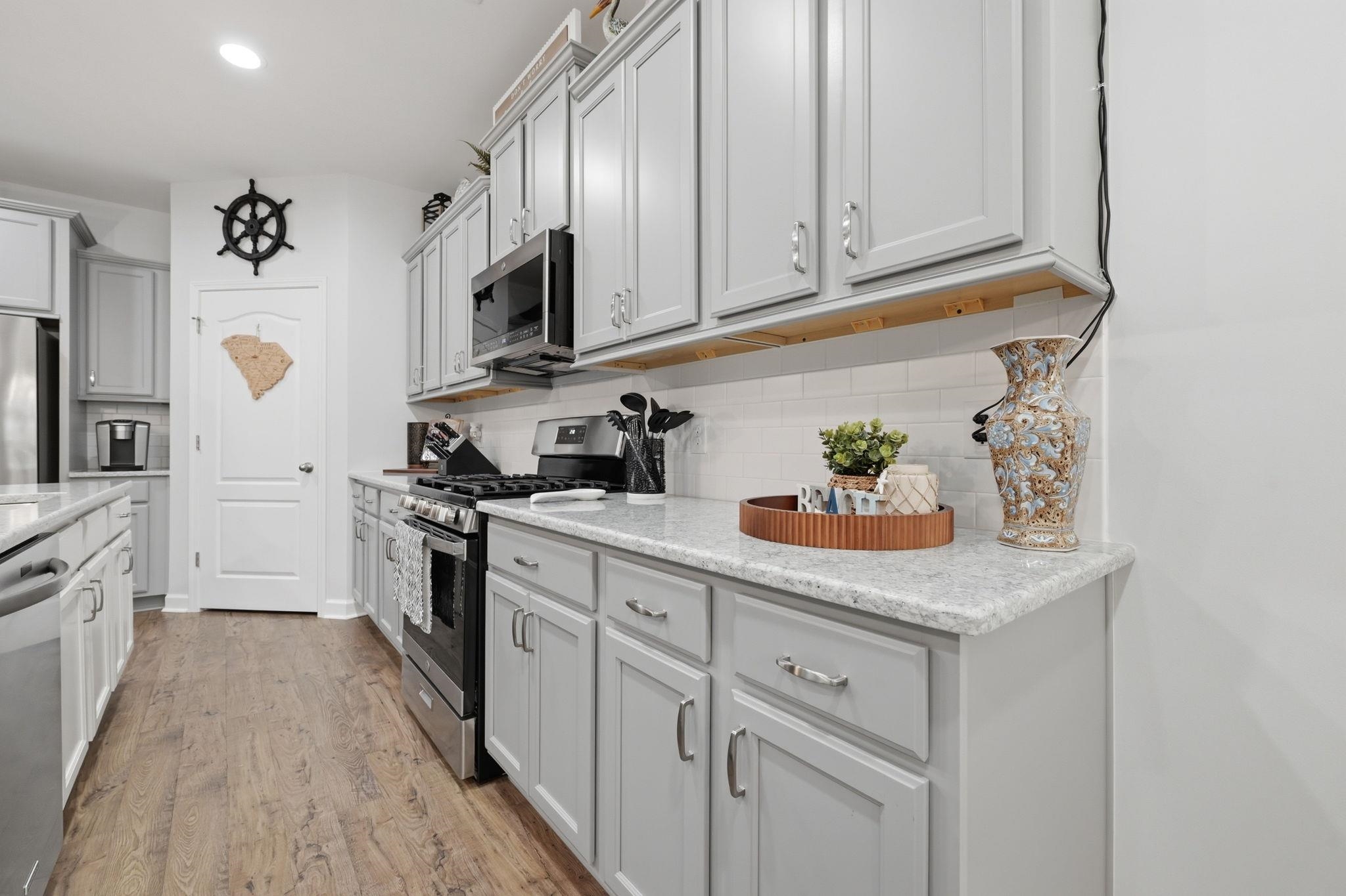 109 Astoria Park Loop Property Photo 18