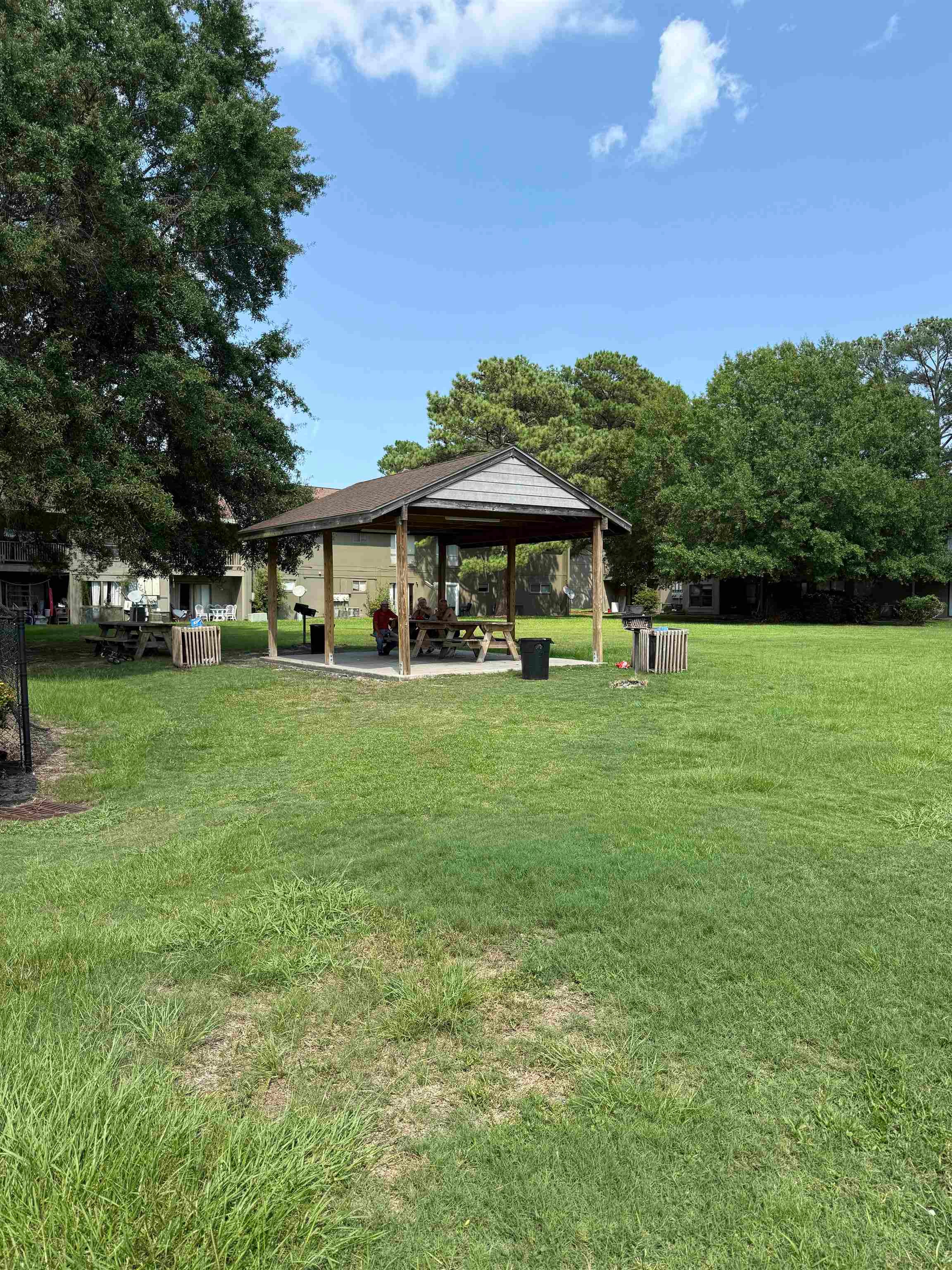 2000 Greens Blvd. Property Photo 15