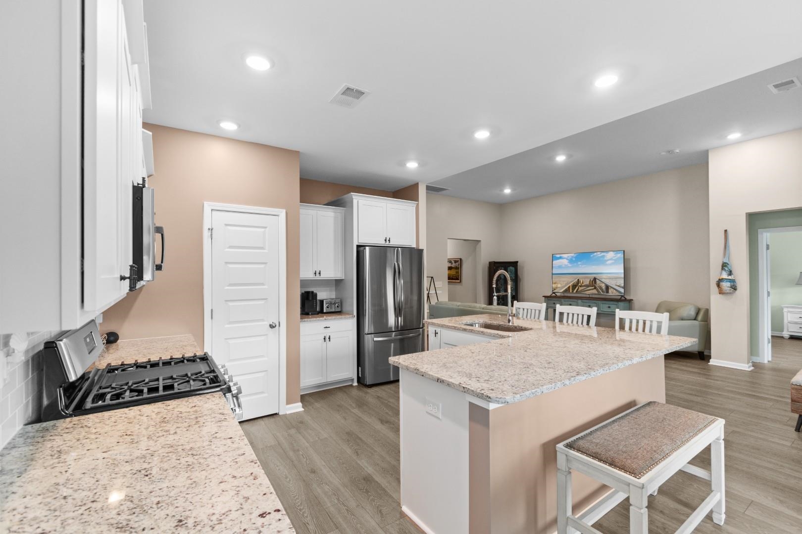 5635 Whitebark Dr. Property Photo 4