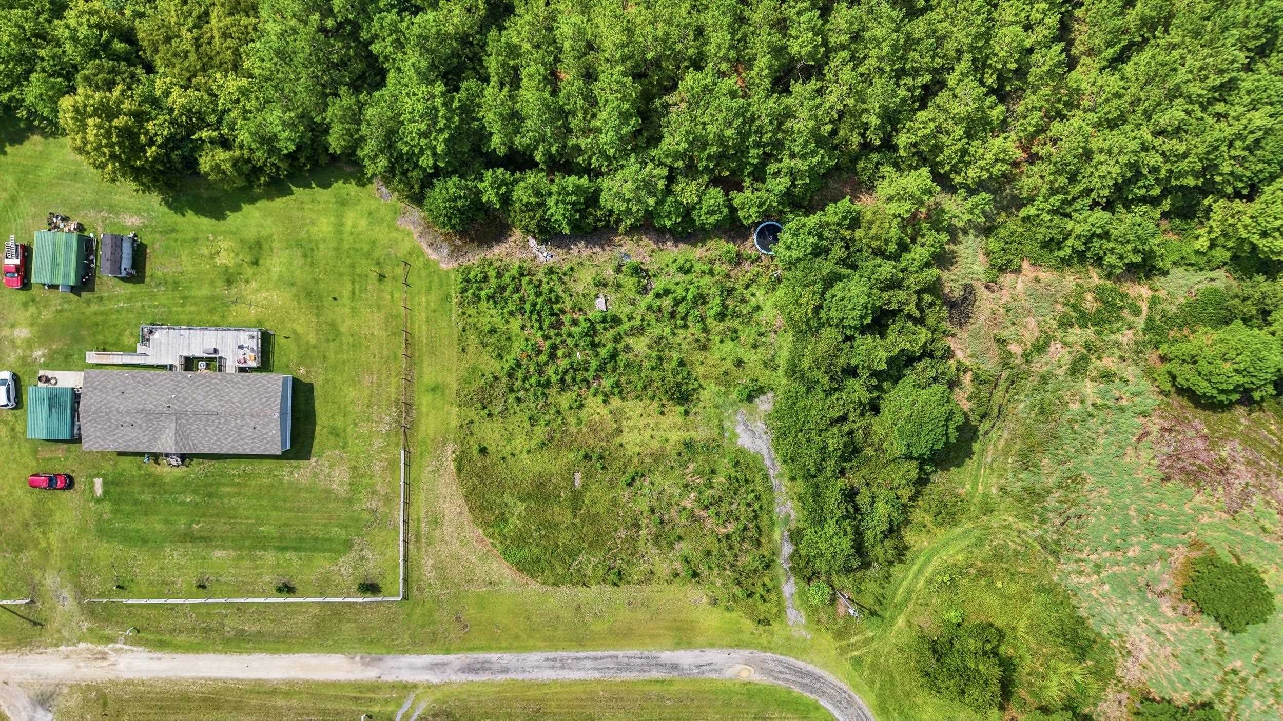 1304 Meadowlark Circle Property Photo 4