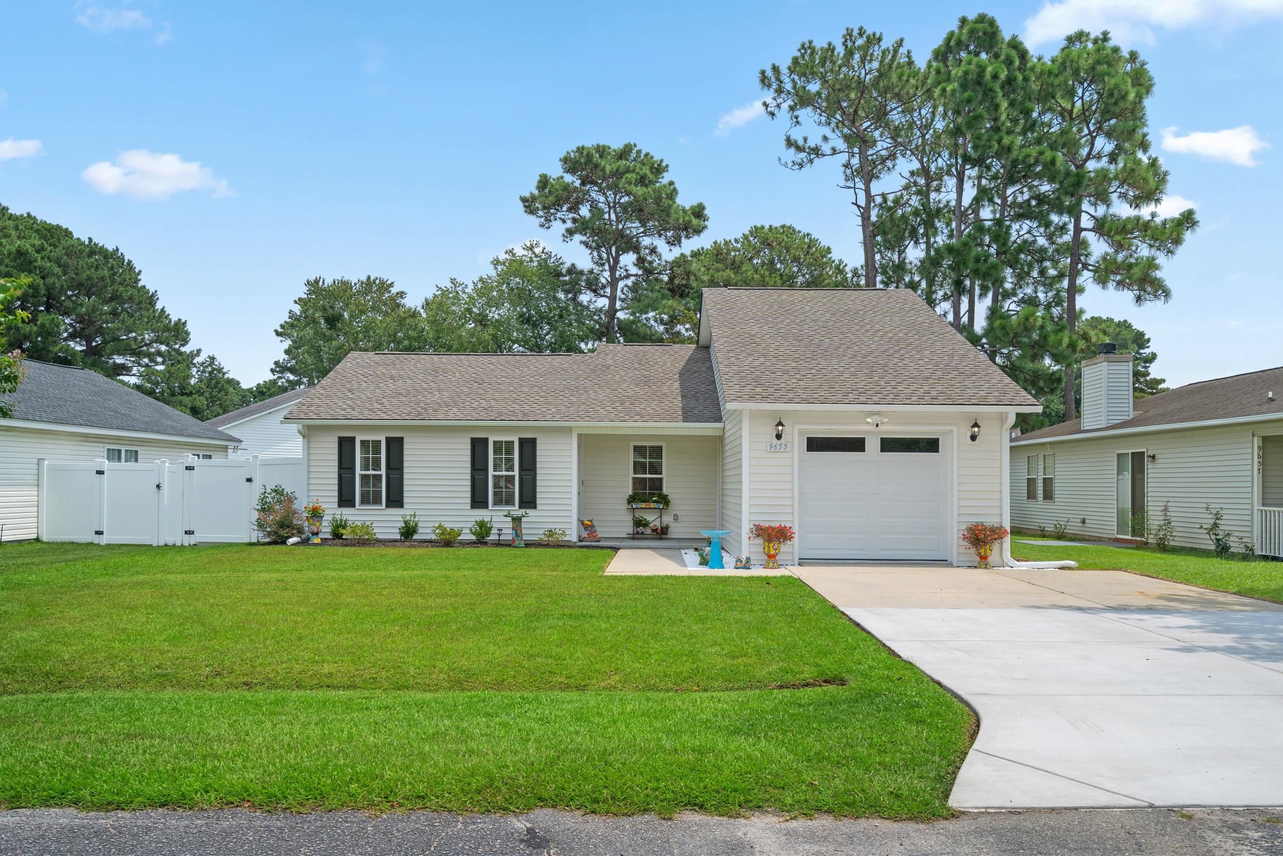 9655 Kings Grant Dr. Property Photo 1