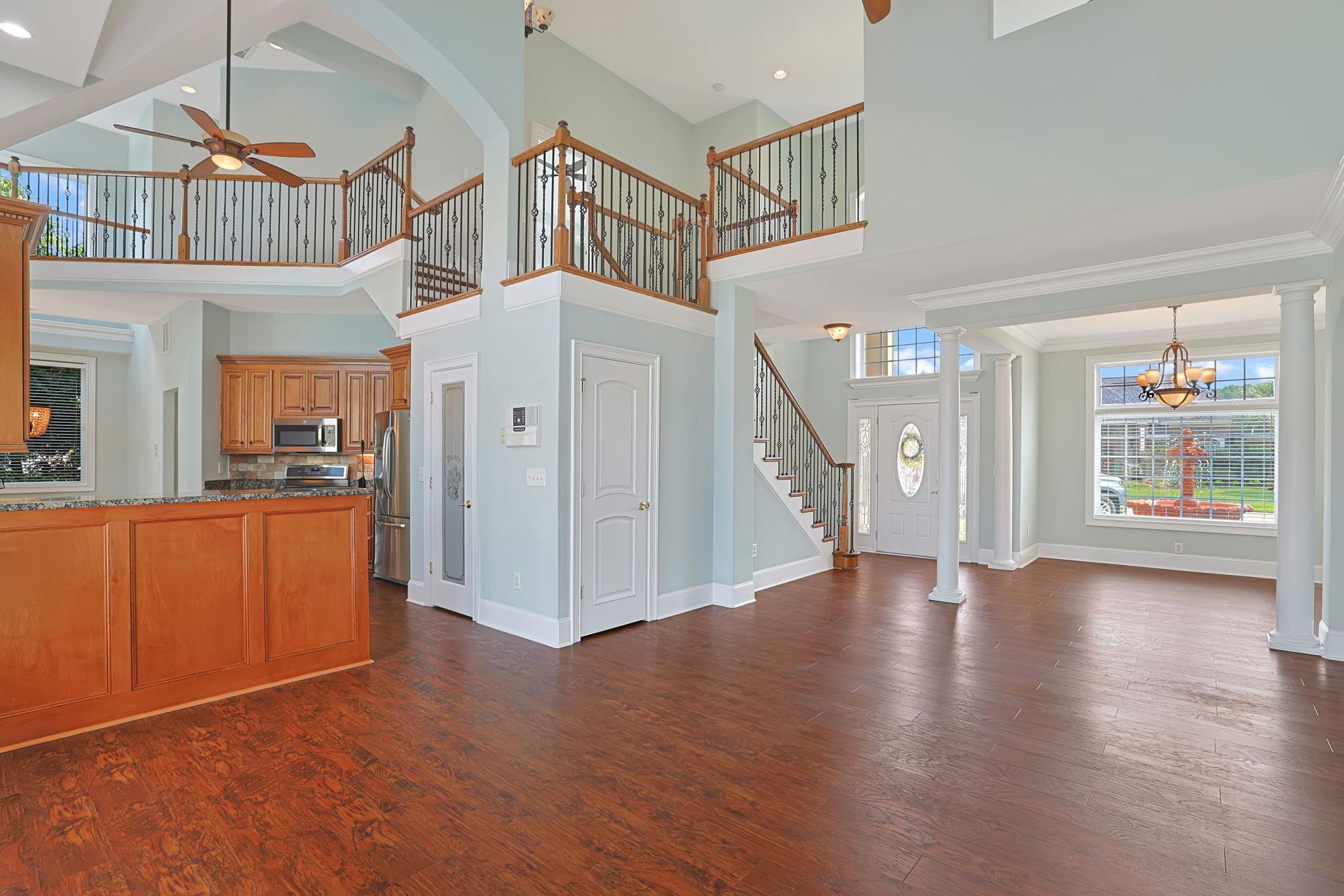 600 Falling Water Ct. Property Photo 5