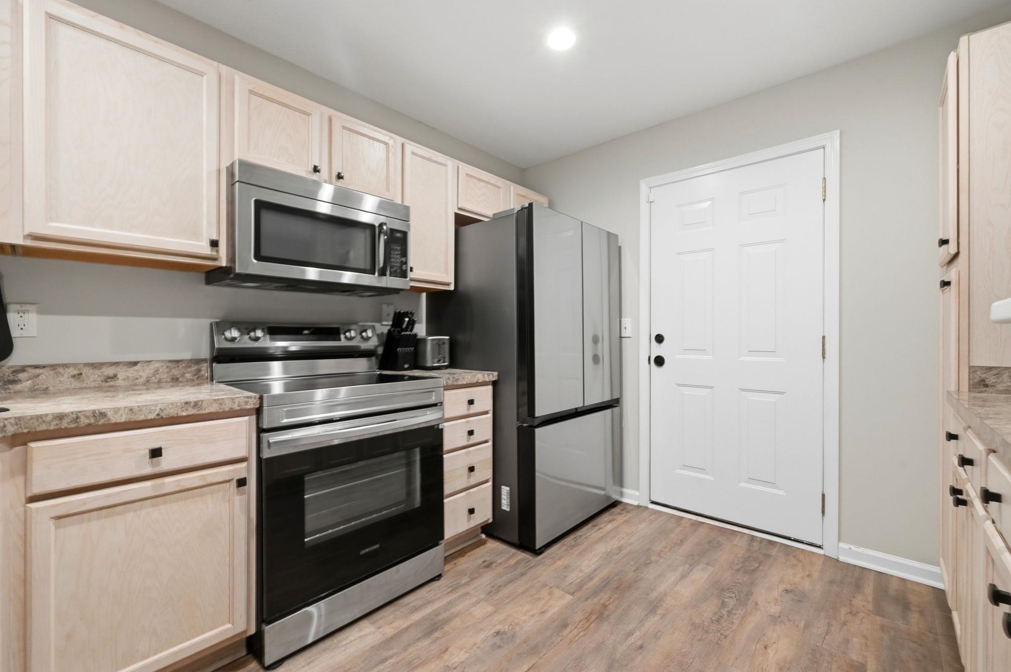 621 Riverward Dr. Property Photo 9