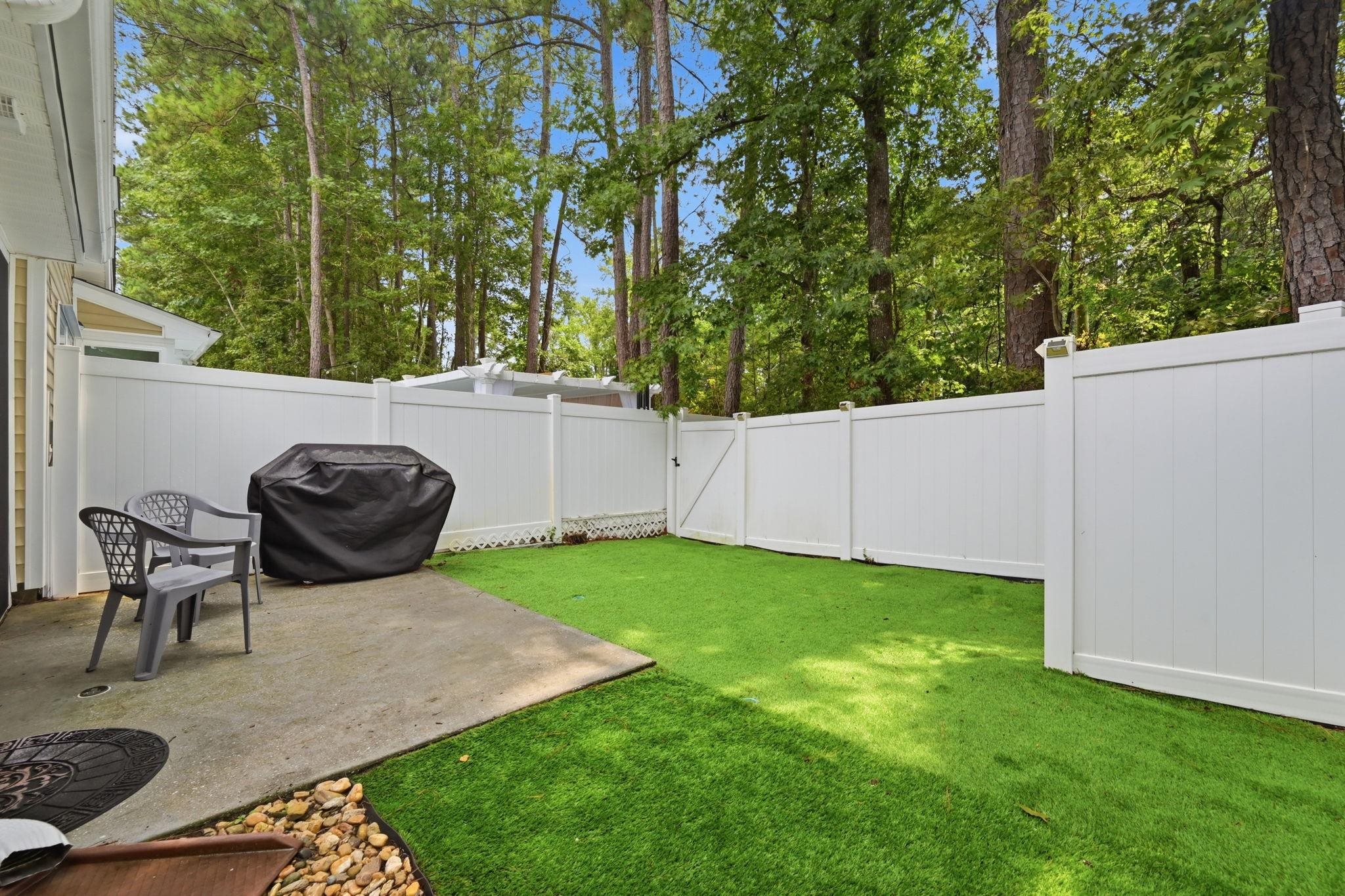 621 Riverward Dr. Property Photo 27
