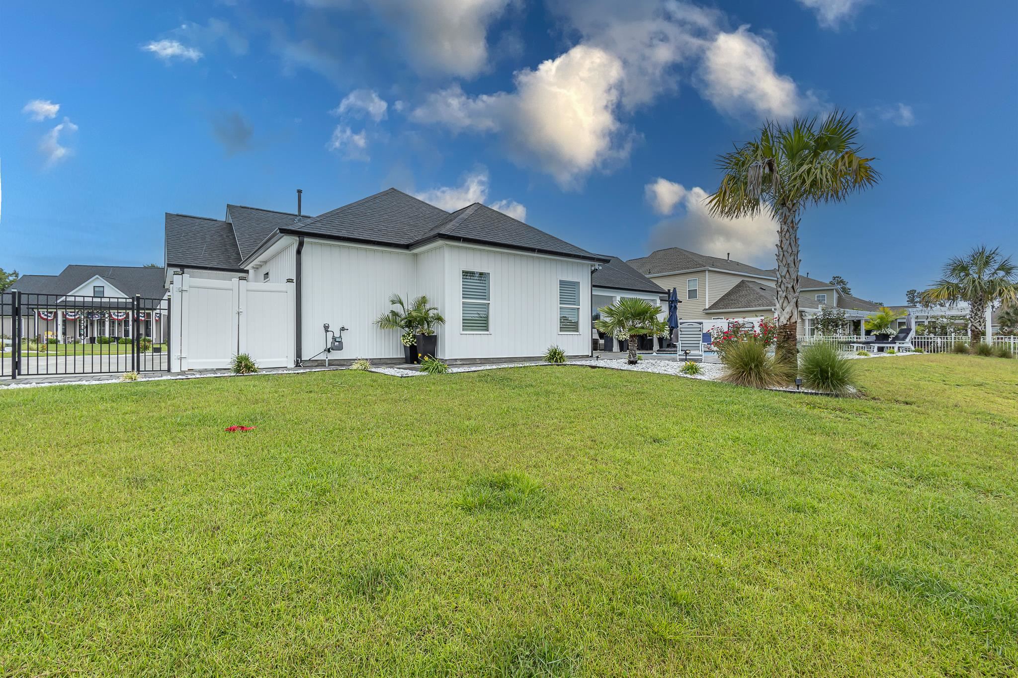 817 Atlantic Commons Dr. Property Photo 7