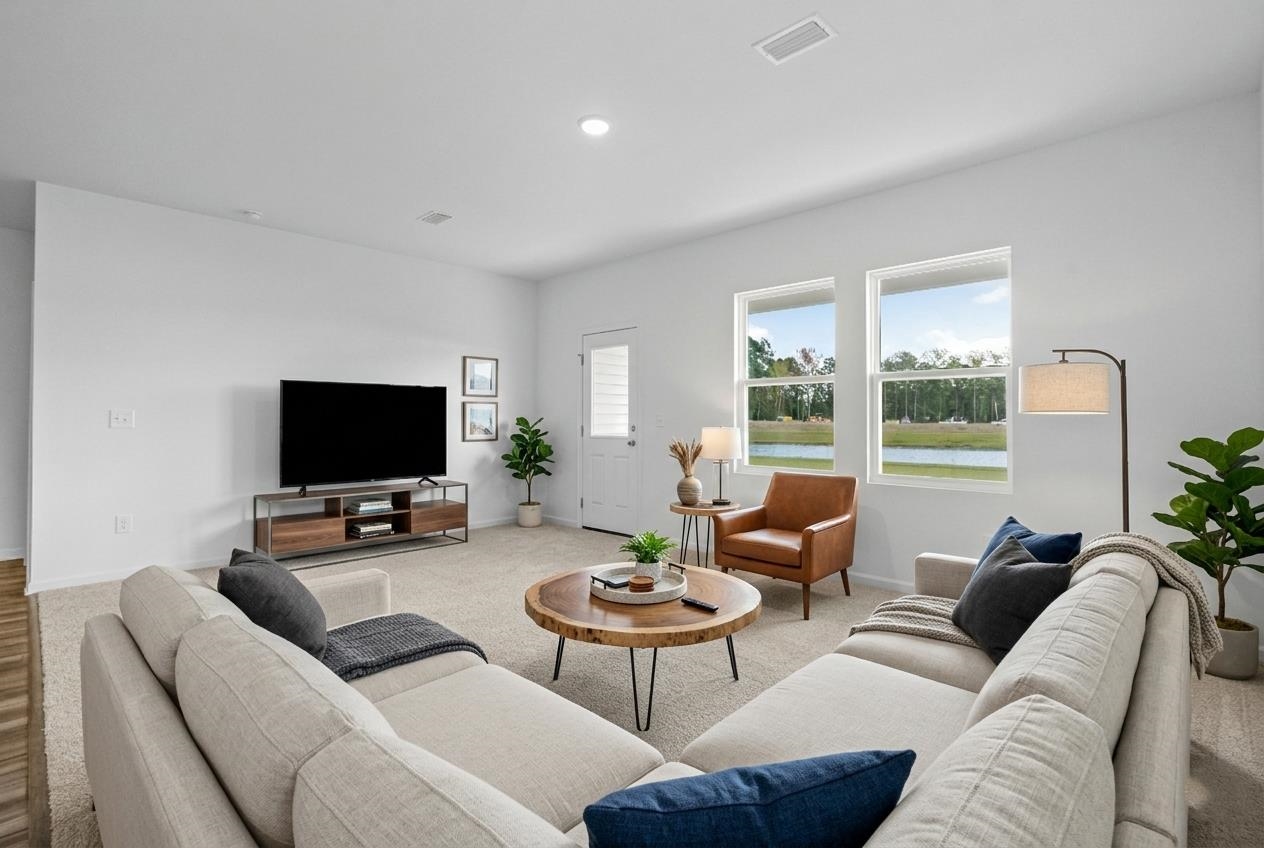 158 Admiral St Property Photo 4