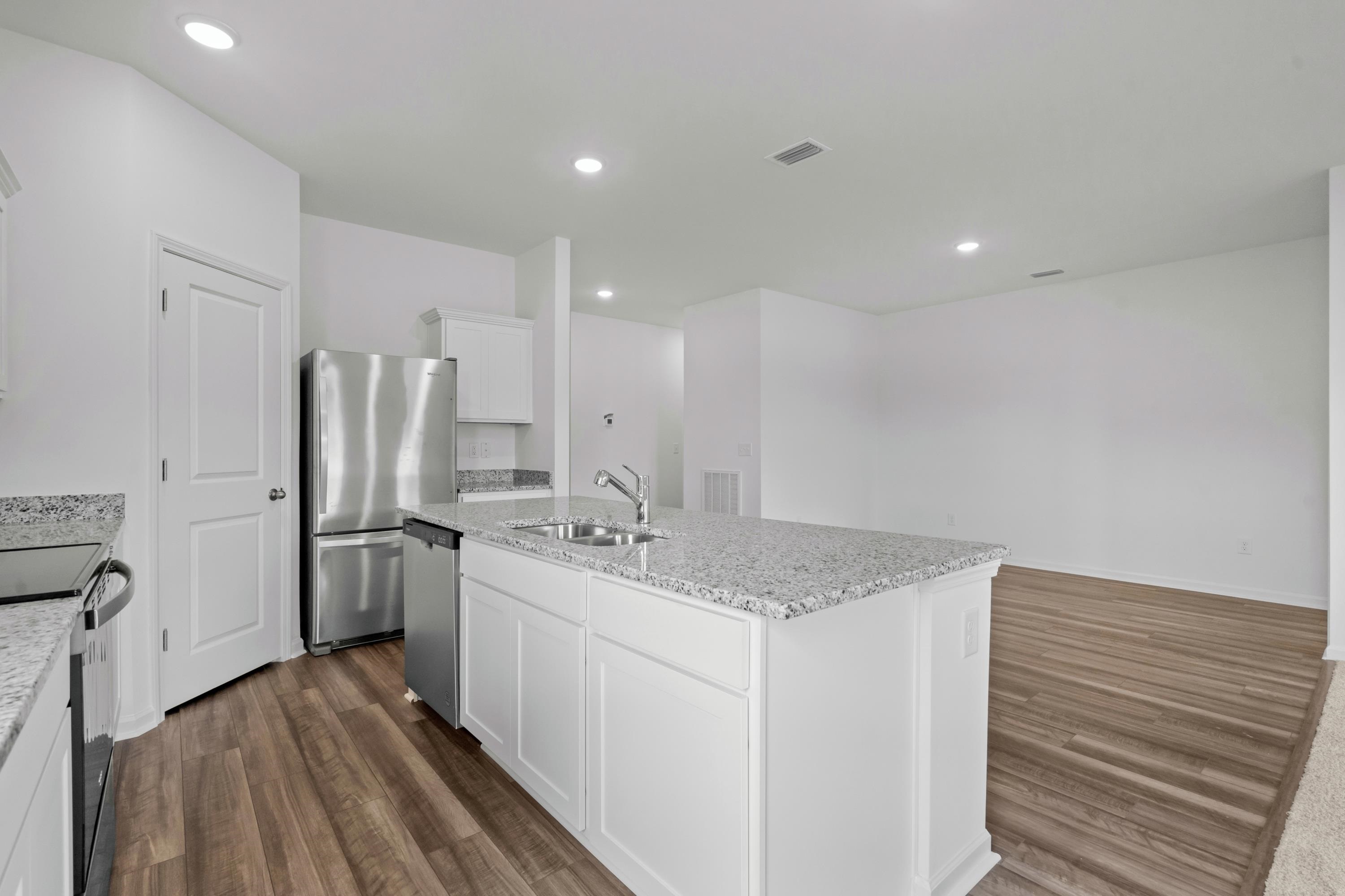 158 Admiral St Property Photo 7