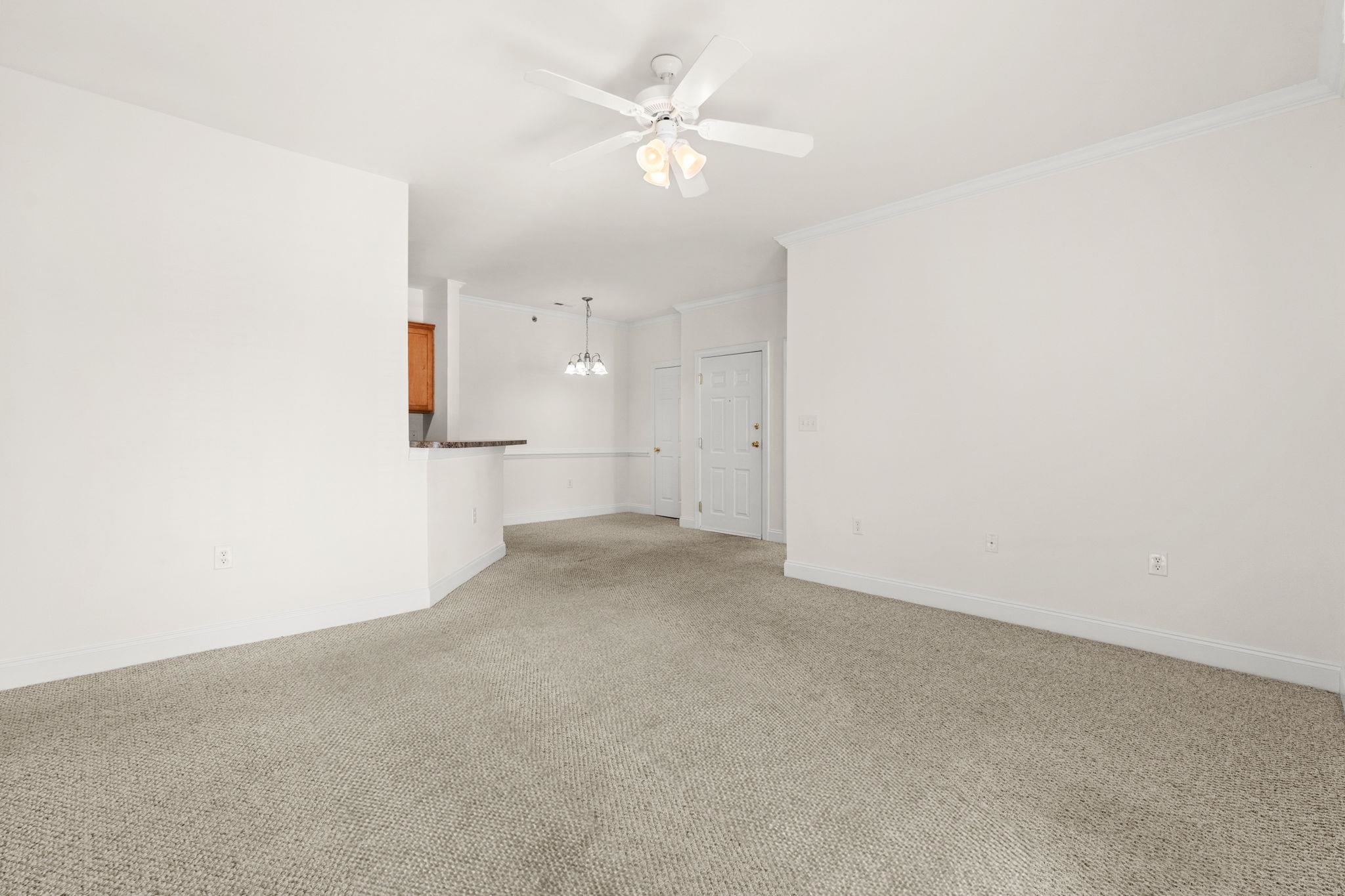 2025 Silvercrest Dr. Property Photo 11