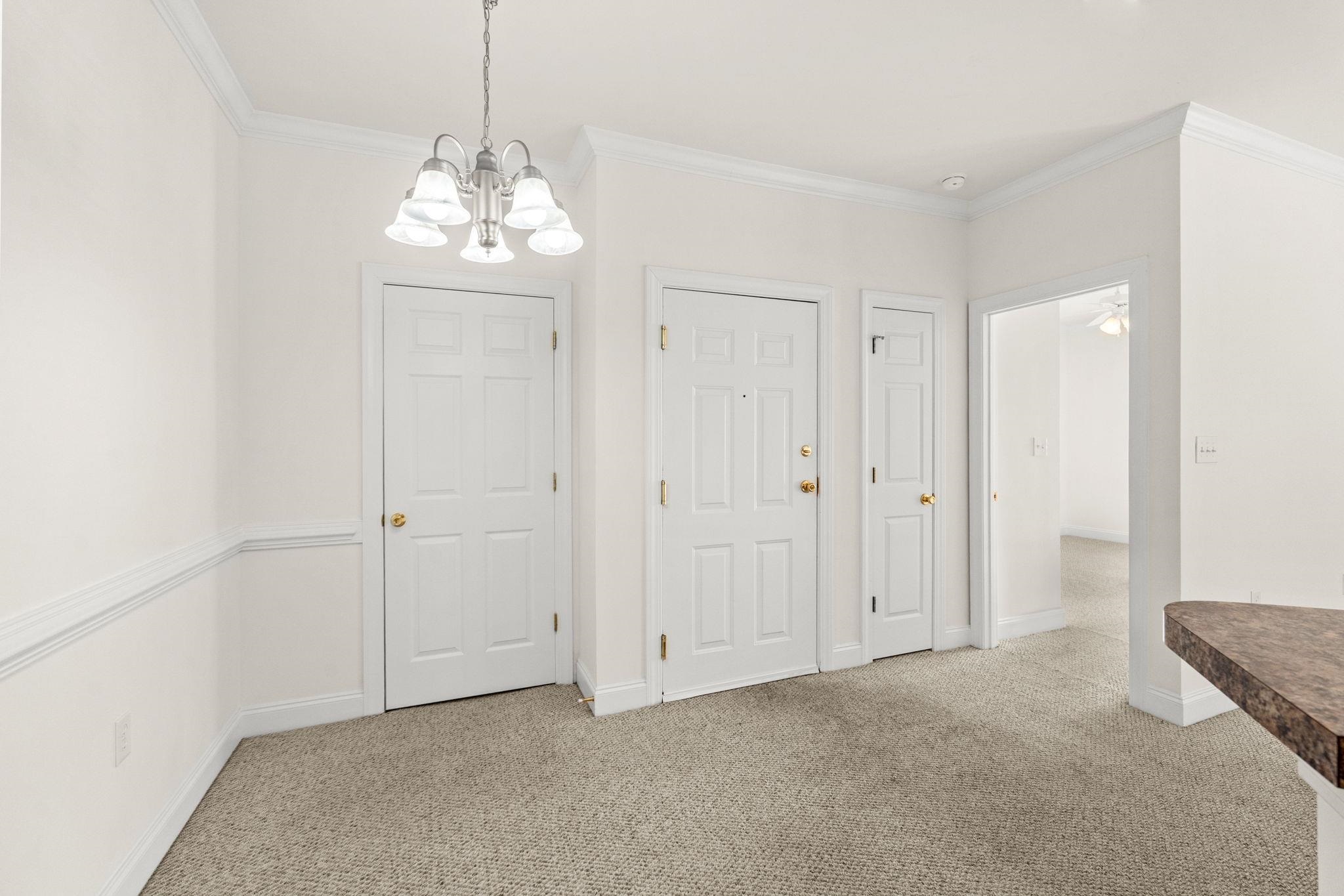 2025 Silvercrest Dr. Property Photo 15
