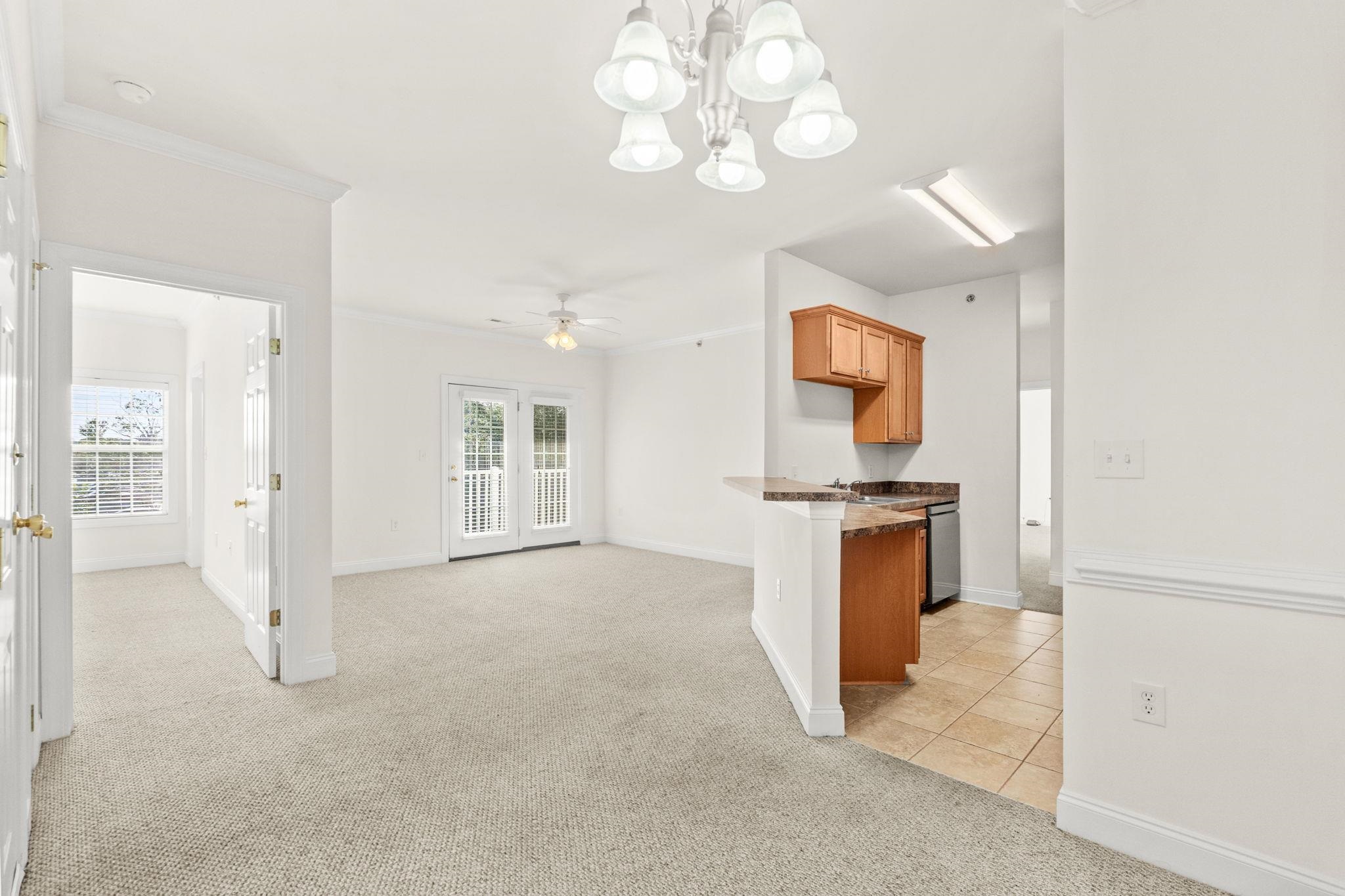 2025 Silvercrest Dr. Property Photo 16