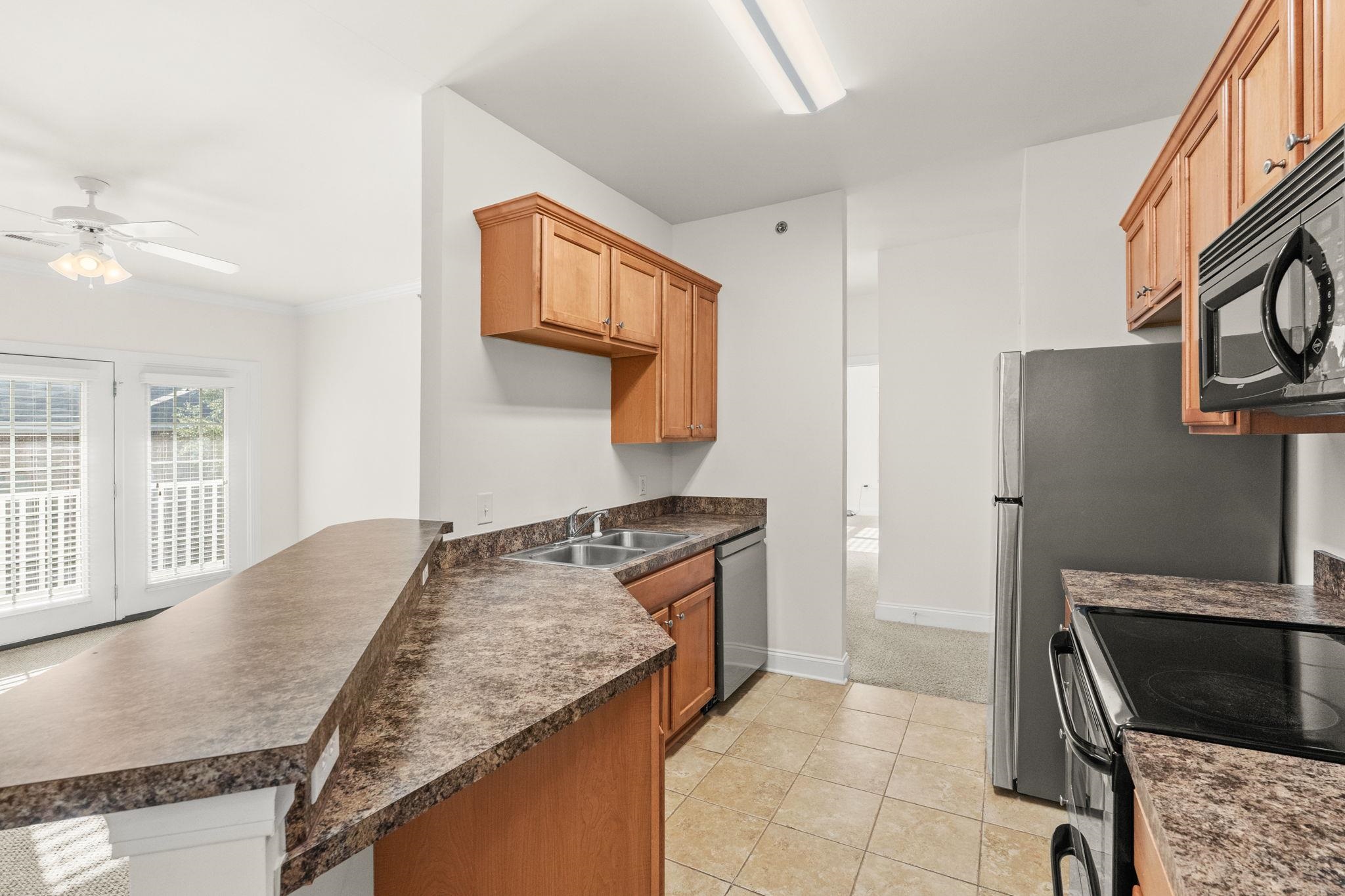 2025 Silvercrest Dr. Property Photo 18